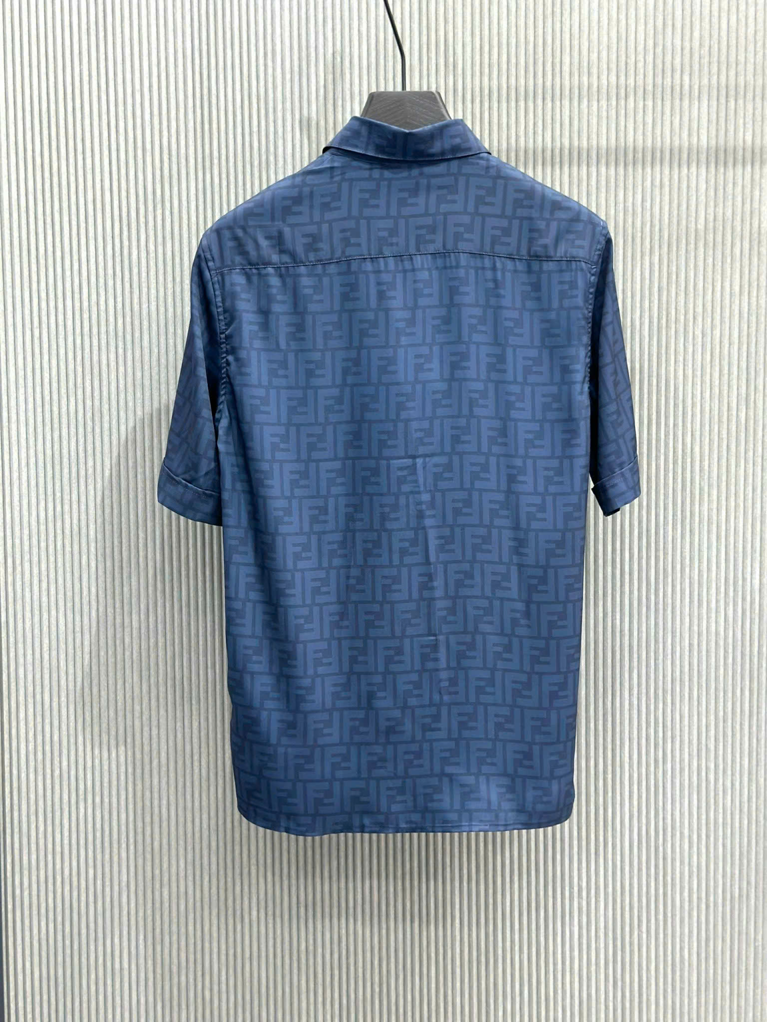 Áo sơ mi lụa cộc tay Fendi FF Xanh họa tiết logo FF full Like Auth on web VTN