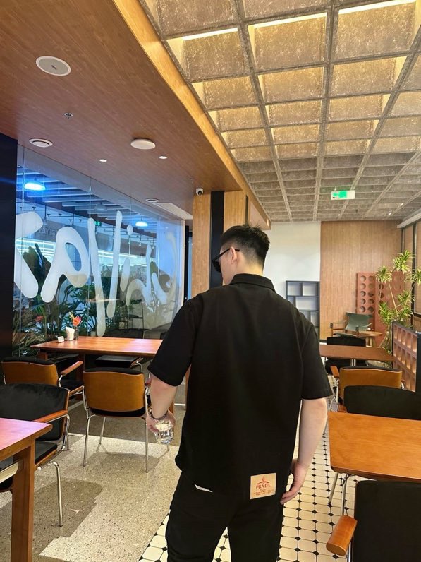 Áo sơ mi cộc tay Prada P Đen trơn log tam giác thêu cạp Like Auth on web VTN