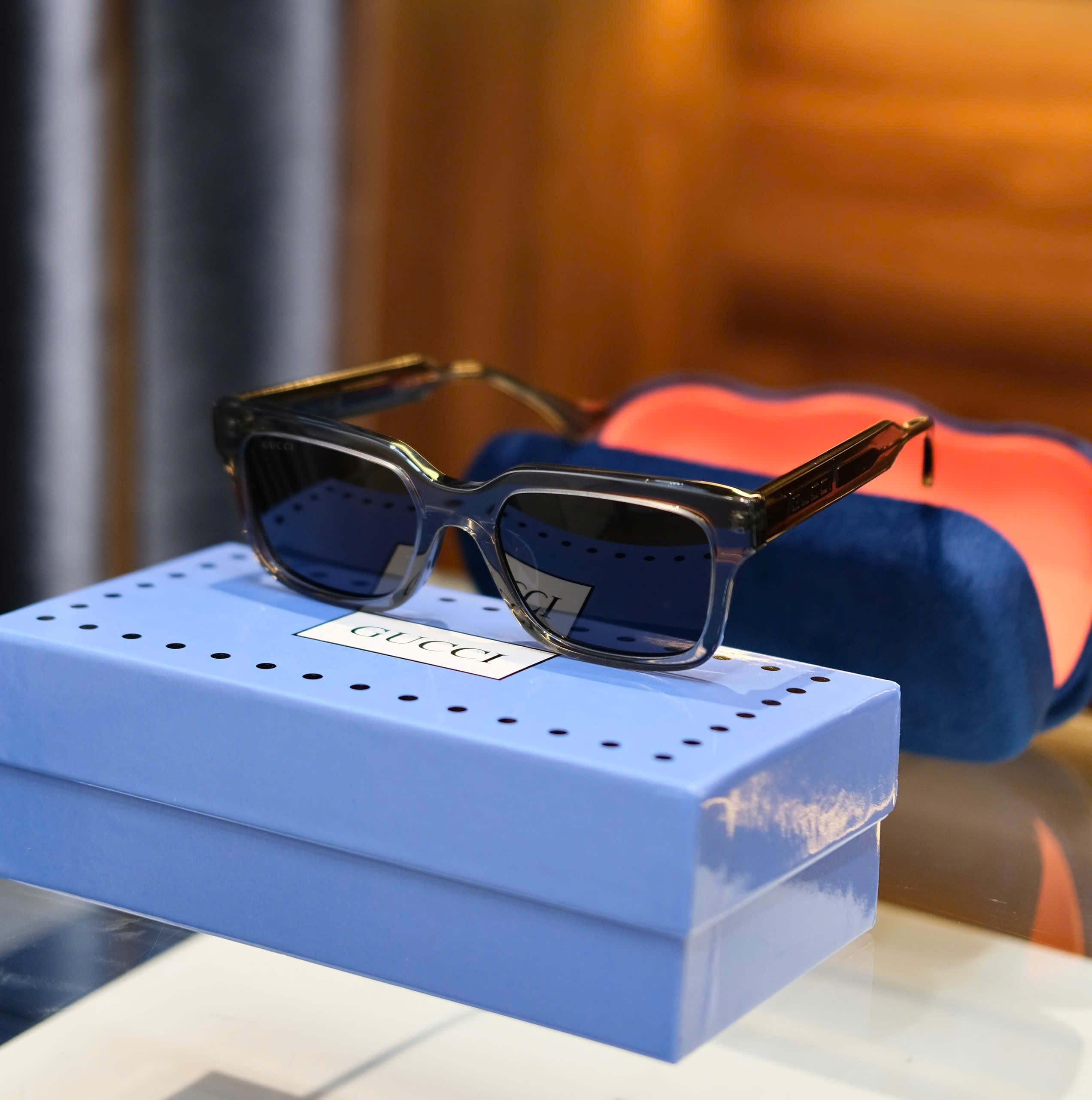 Kính mắt thời trang Gucci GC Đen trong Like Auth on web fullbox DDT