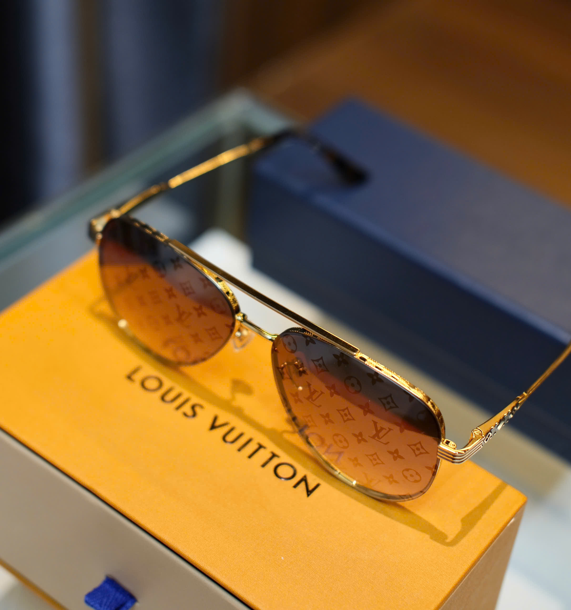 Kính mắt thời trang Louis Vuitton LV Đen họa tiết hoa vân logo mắt gọng kim loại Like Auth on web fullbox DDT