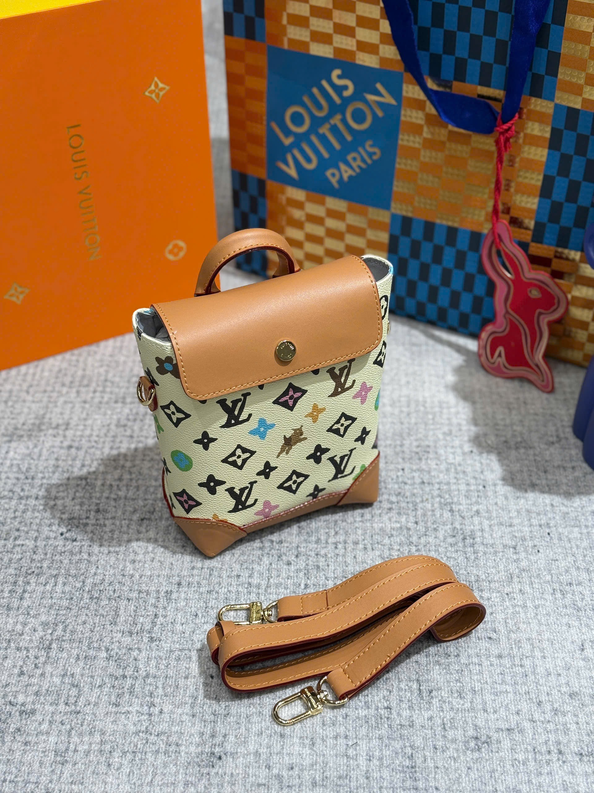 Túi mini đeo chéo Louis Vuitton LV Be phối Nâu họa tiết hoa vân logo LV size 15x18x7cm Like Auth on web fullbox bill thẻ PLD