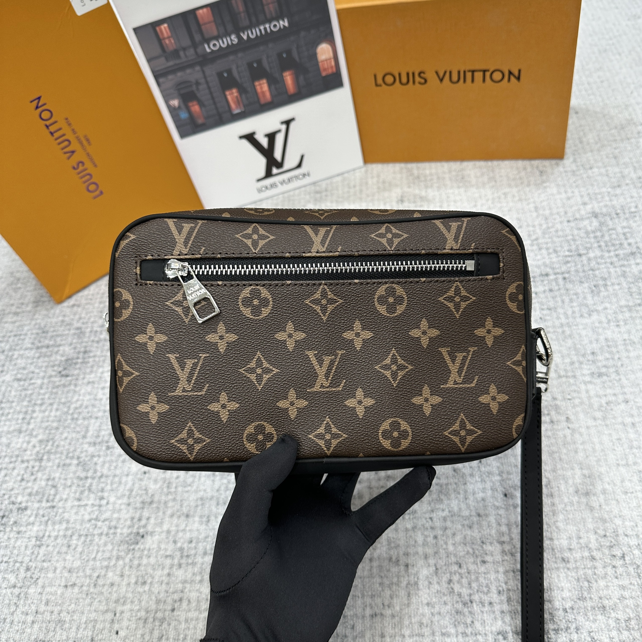 Túi clutch cầm tay Louis Vuitton LV họa tiết các mẫu size 24x16x6cm Like Auth Fullbox phụ kiện PLD