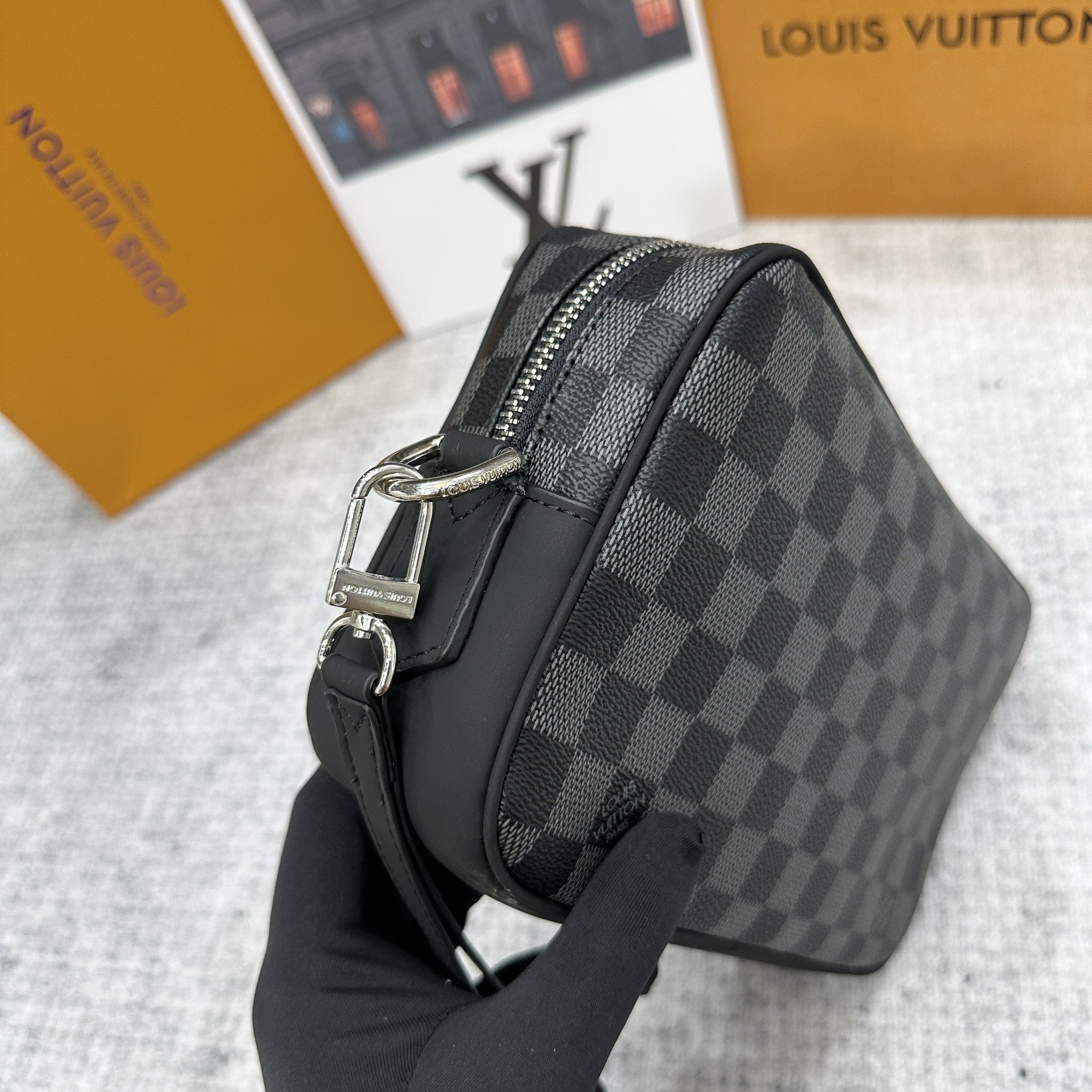 Túi clutch cầm tay Louis Vuitton LV họa tiết các mẫu size 24x16x6cm Like Auth Fullbox phụ kiện PLD