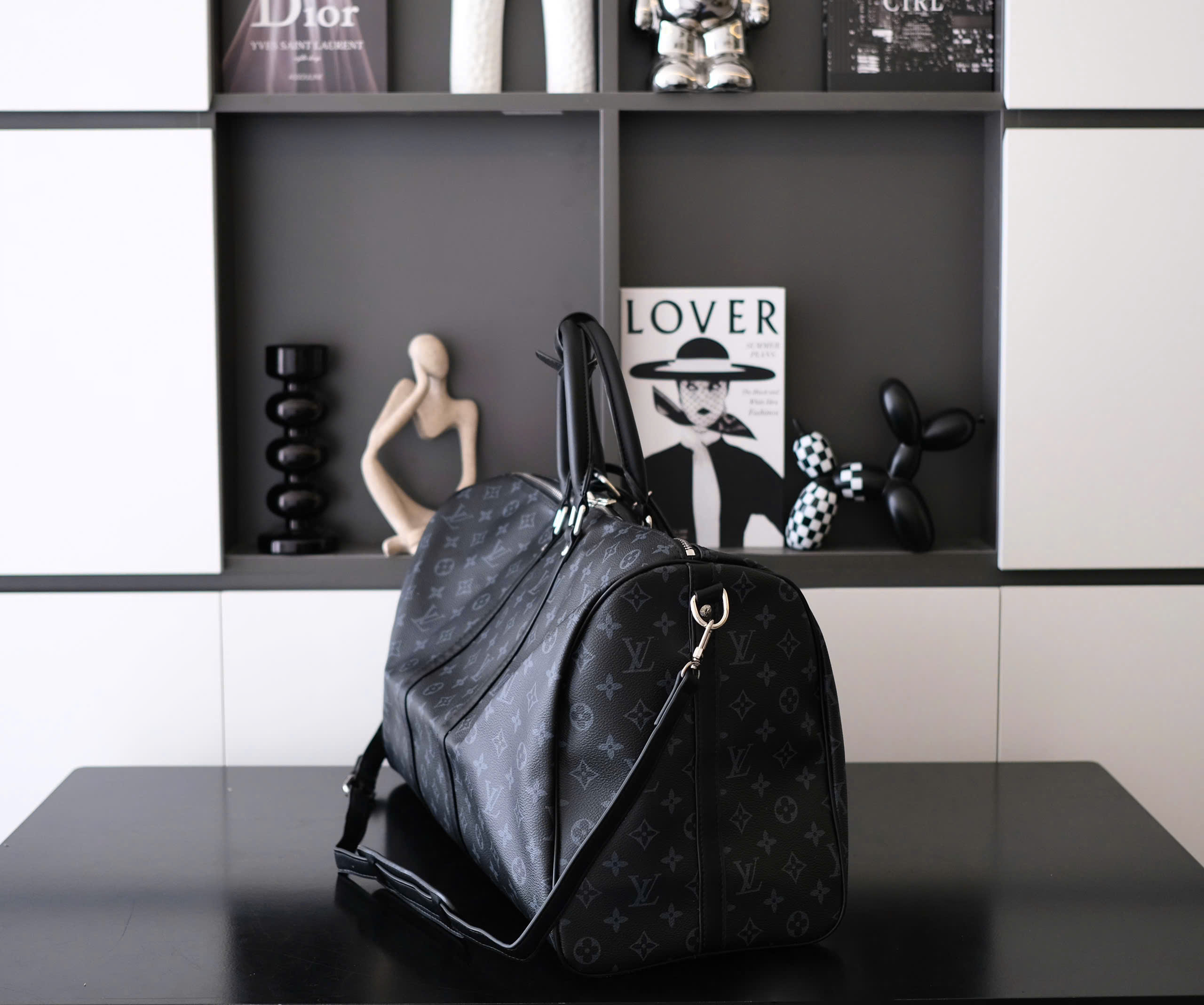 Túi trống du lịch Louis Vuitton LV Đen họa tiết hoa vân logo Xám Like Auth Fullbox phụ kiện DDT