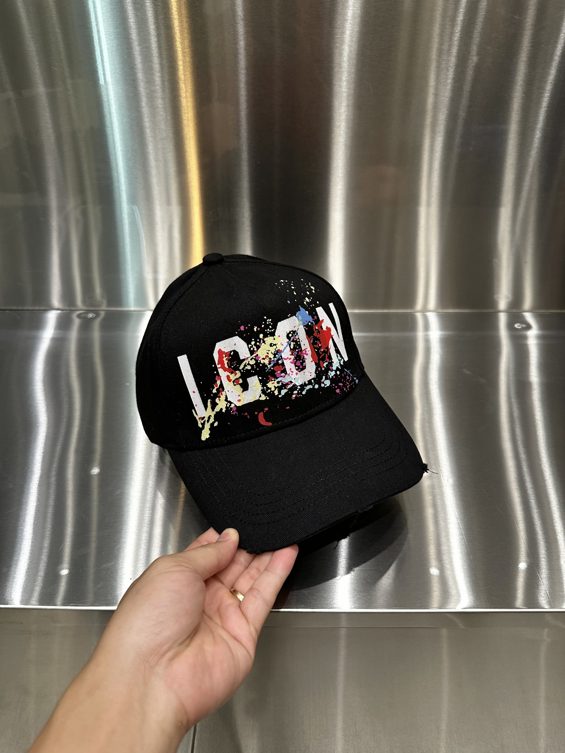 Mũ lưỡi trai, nón kết Dsquared2 DSQ2 các mẫu Like Auth VTN