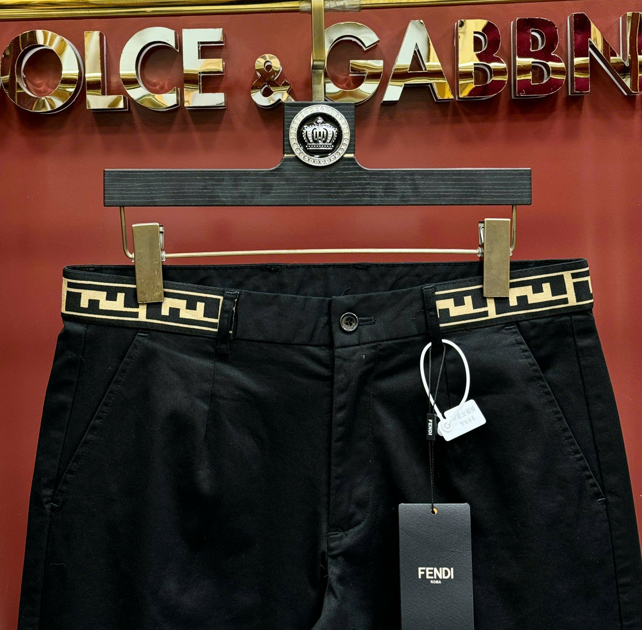 Quần short kaki Fendi FF logo thêu đùi check cạp Like Auth on web CD