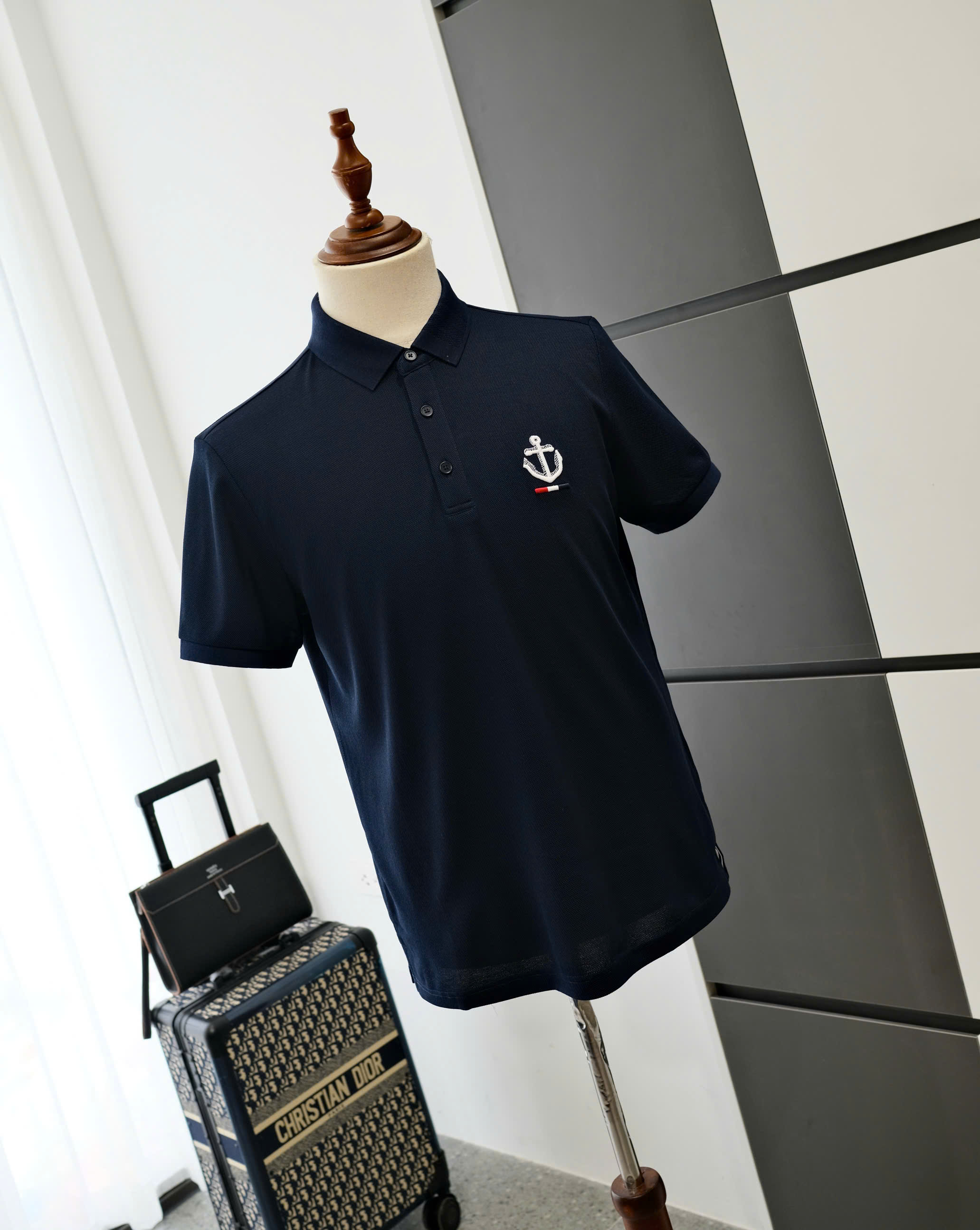 Áo polo Thom Browne TB logo mỏ neo thêu ngực Like Auth on web DDT