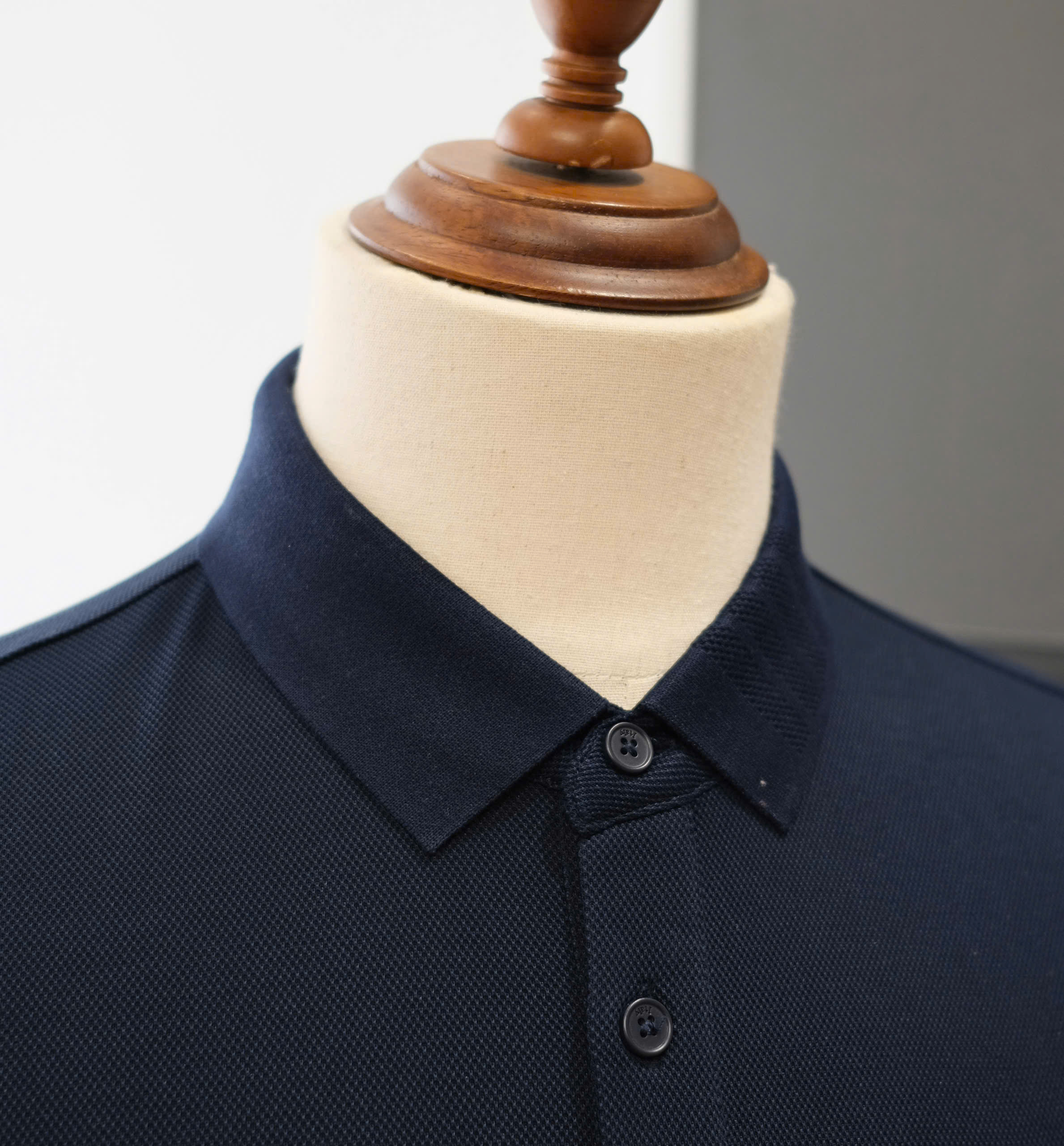 Áo polo Thom Browne TB logo mỏ neo thêu ngực Like Auth on web DDT