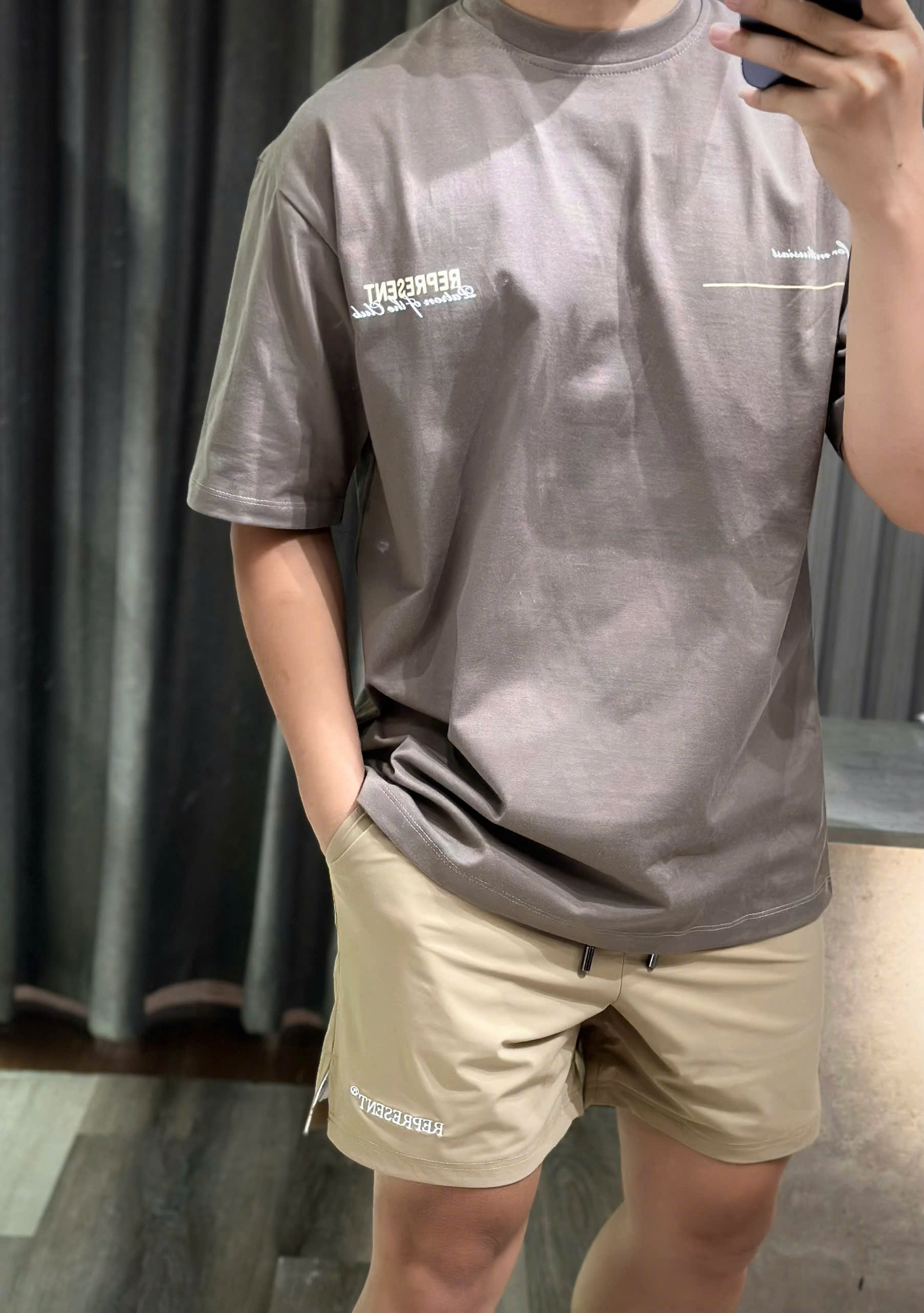 Bộ, set hè Represent logo chữ basic Like Auth on web CD