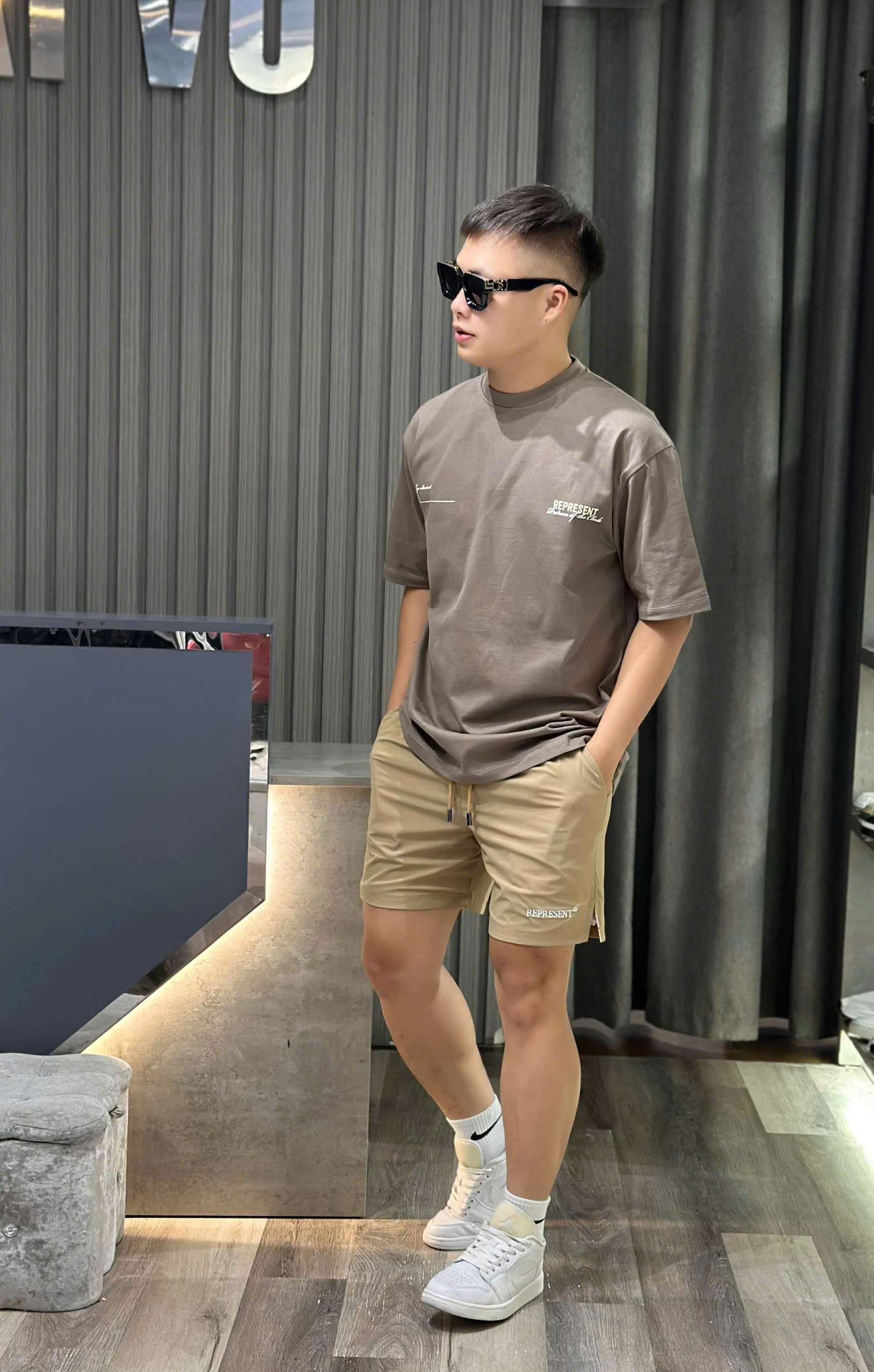 Bộ, set hè Represent logo chữ basic Like Auth on web CD