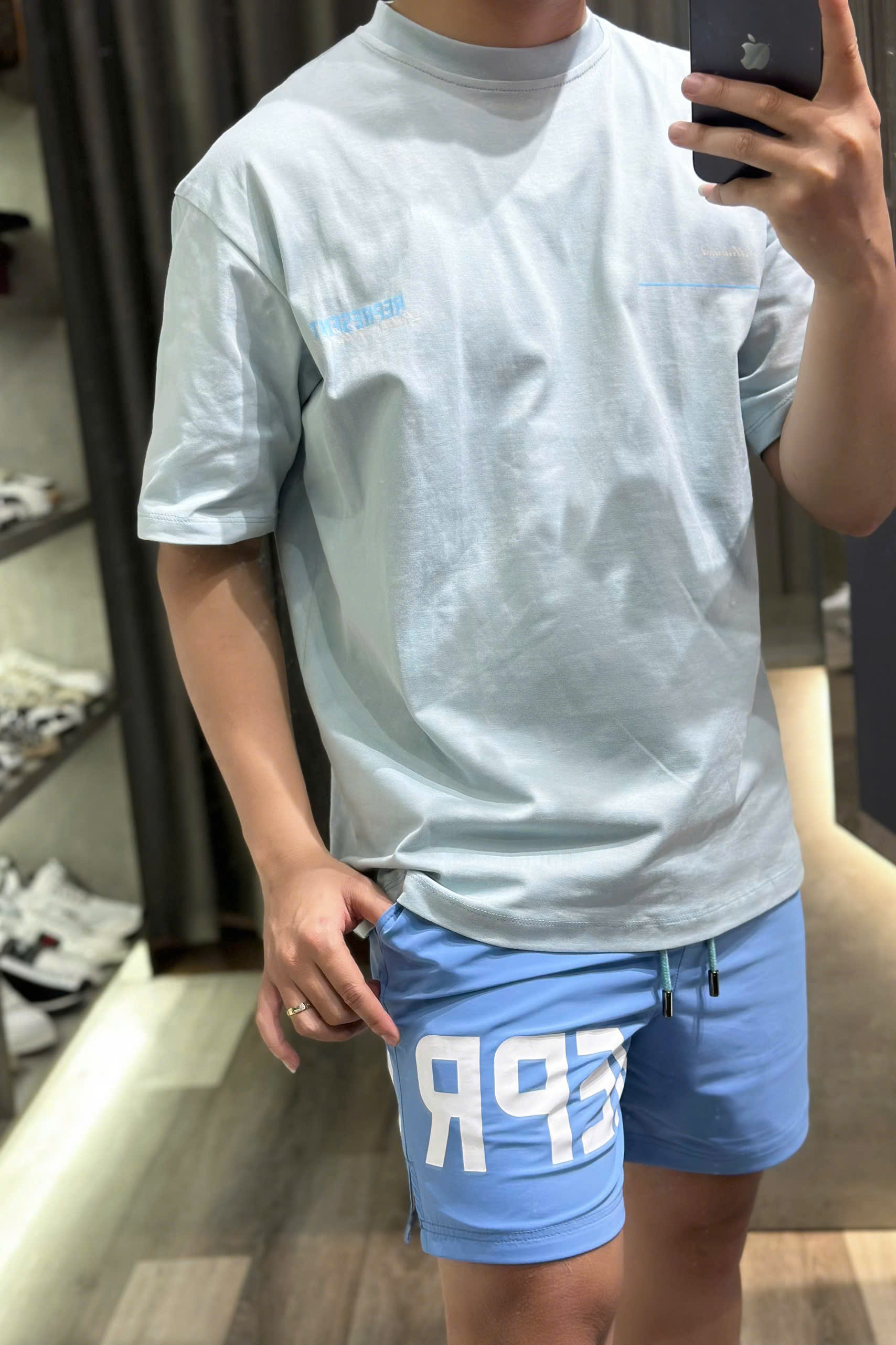 Bộ, set hè Represent logo chữ basic Like Auth on web CD