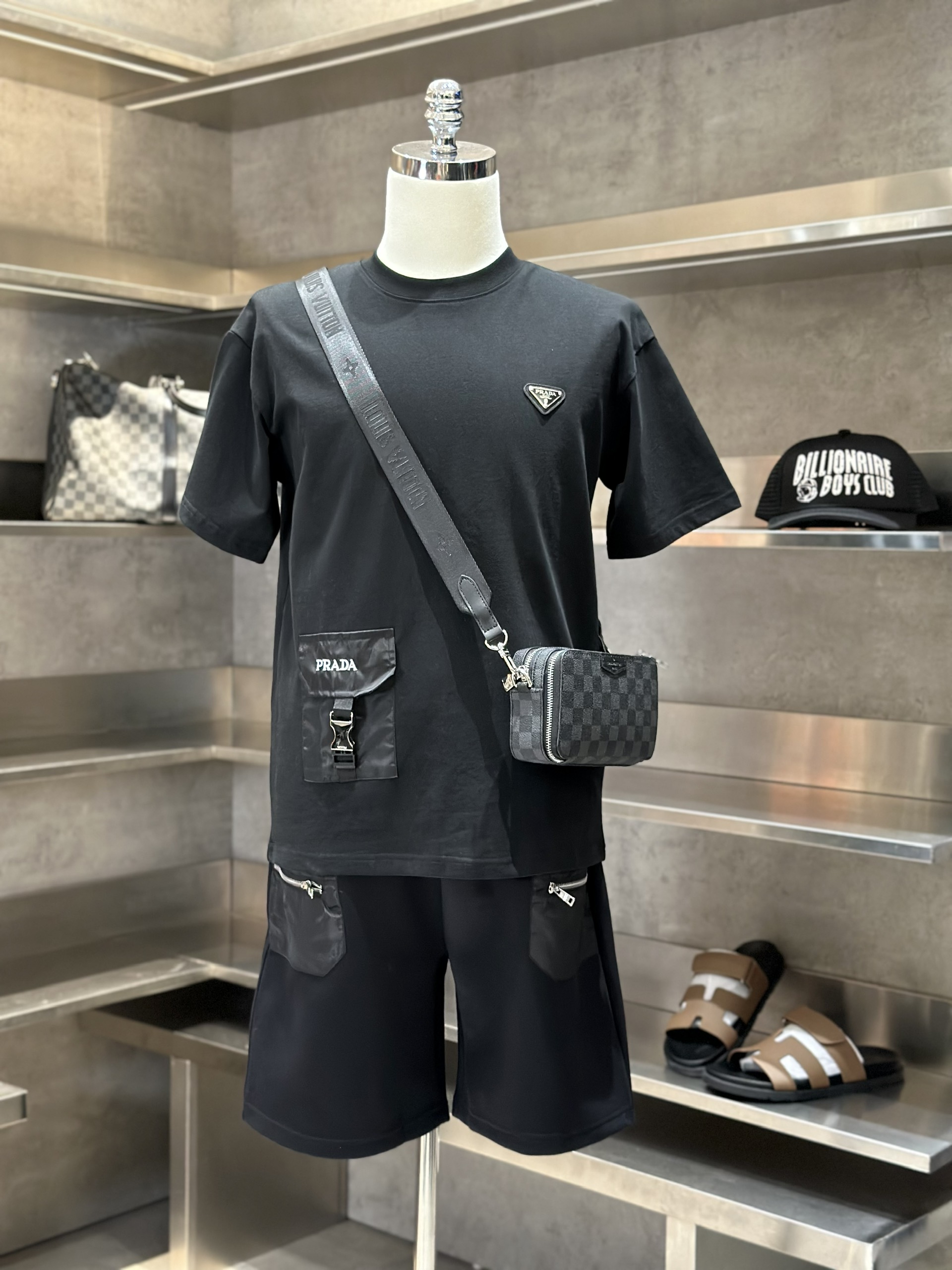 Quần short nỉ Prada P Đen phối túi gió Like Auth on web VTN