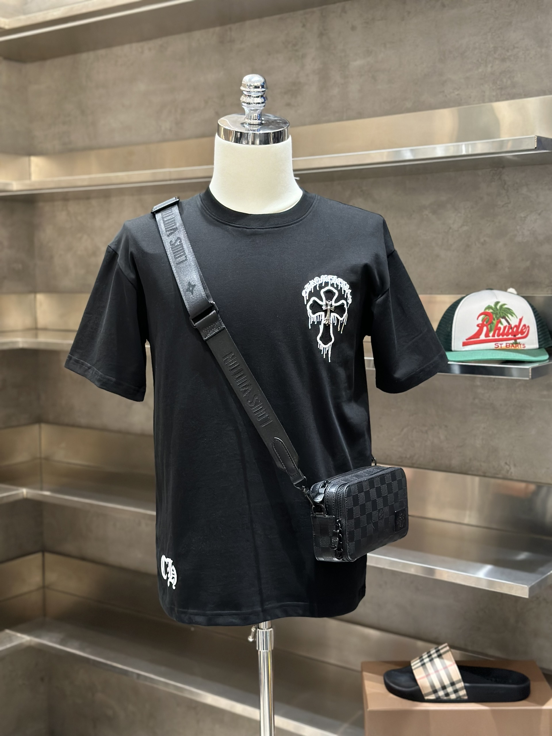 Áo phông T-shirt Chrome Heart CH Đen logo chữ thập Trắng thêu chảy Like Auth on web VTN