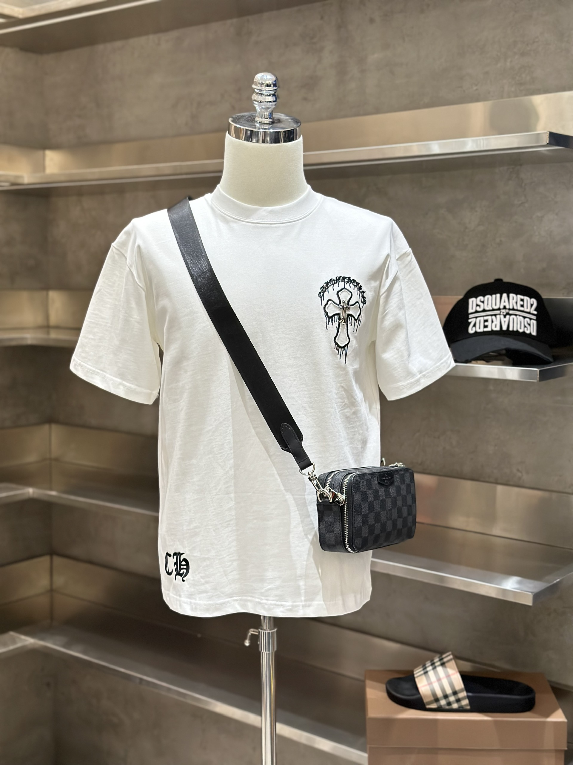 Áo phông T-shirt Chrome Heart CH Trắng logo chữ thập Đen thêu chảy Like Auth on web VTN