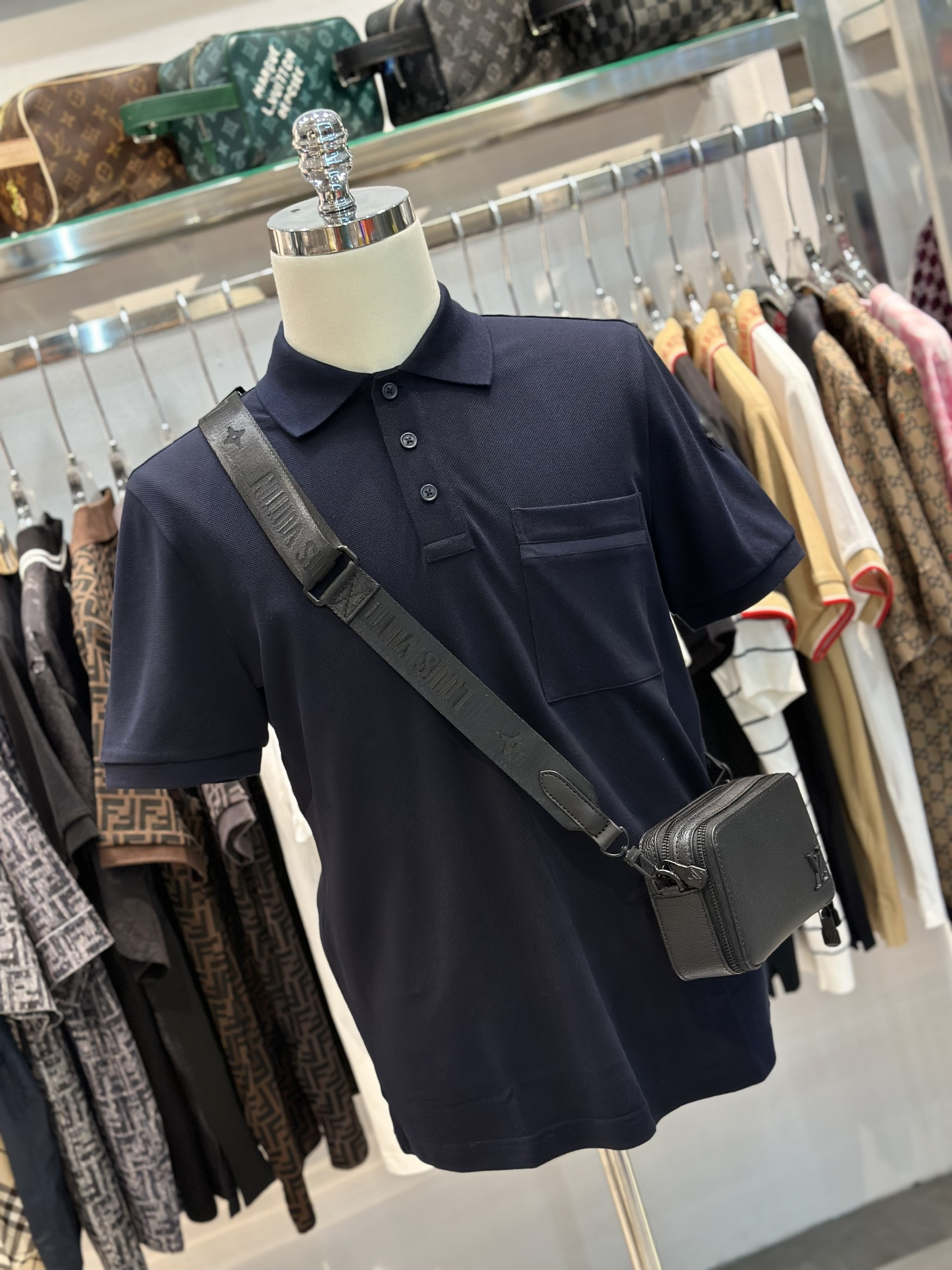 Áo polo Moncler M Xanh than trơn túi ngực logo tay Like Auth on web VTN