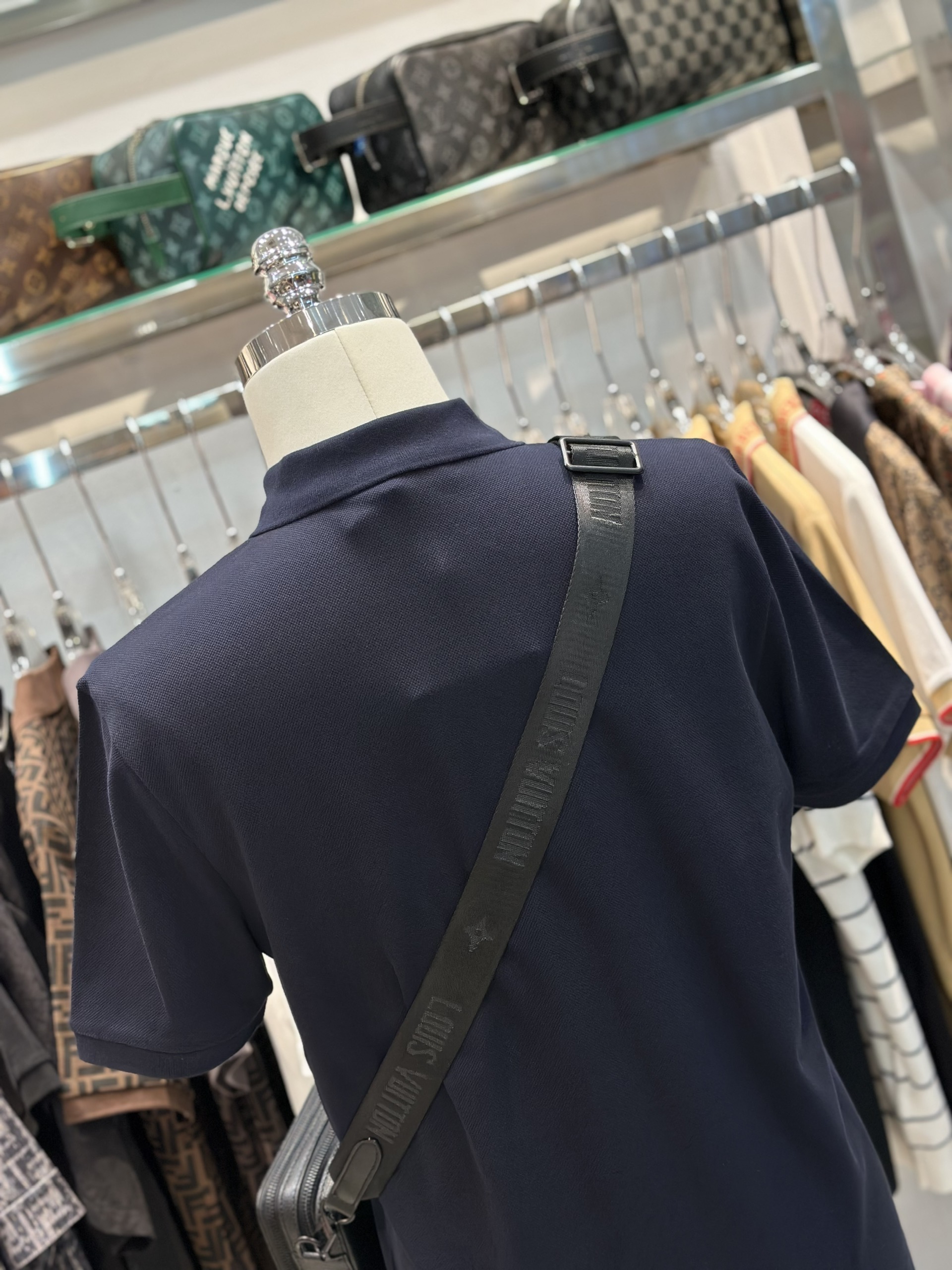 Áo polo Moncler M Xanh than trơn túi ngực logo tay Like Auth on web VTN