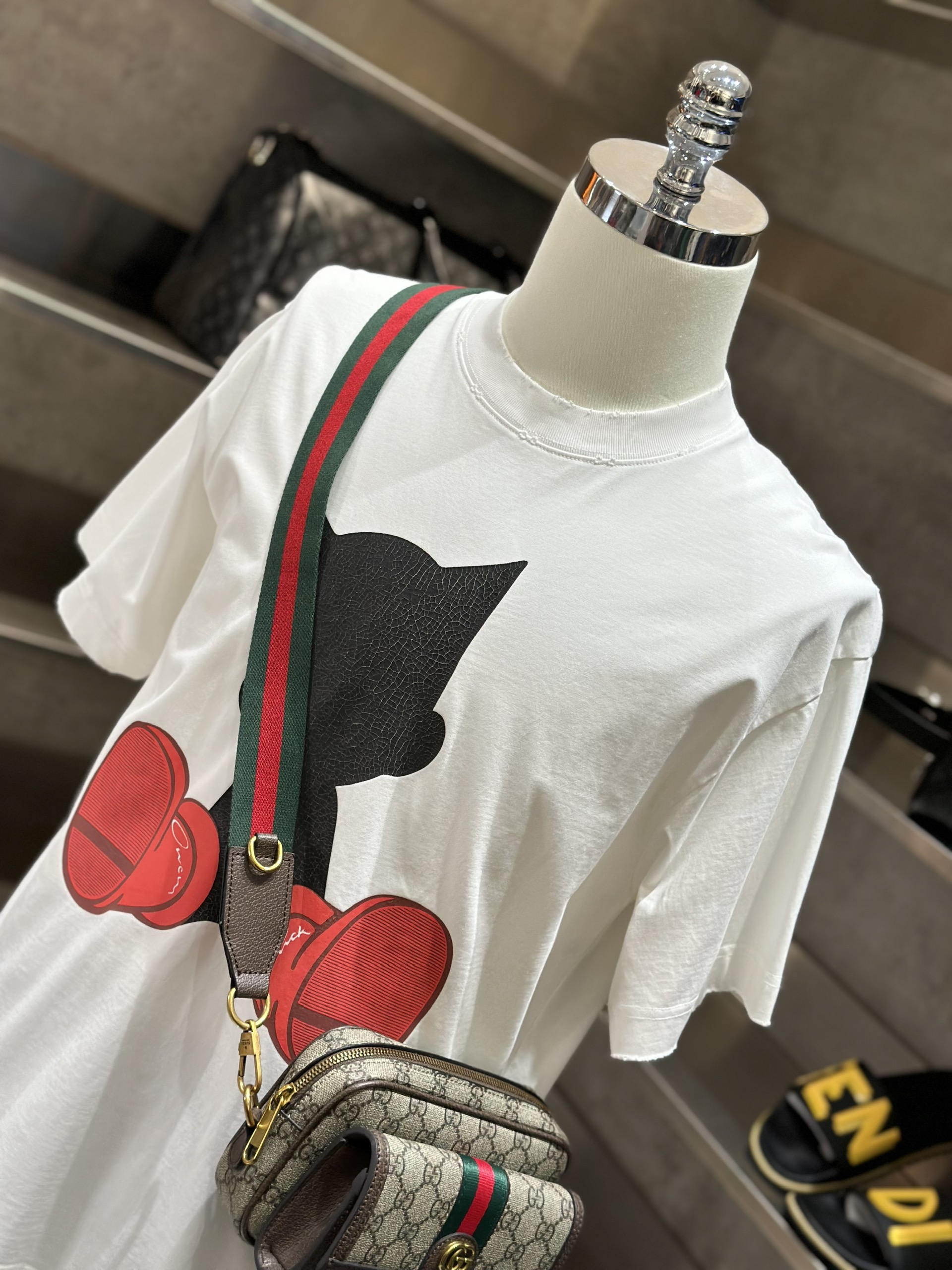 Áo phông T-shirt Local Trắng họa tiết Atom Like Auth VTN