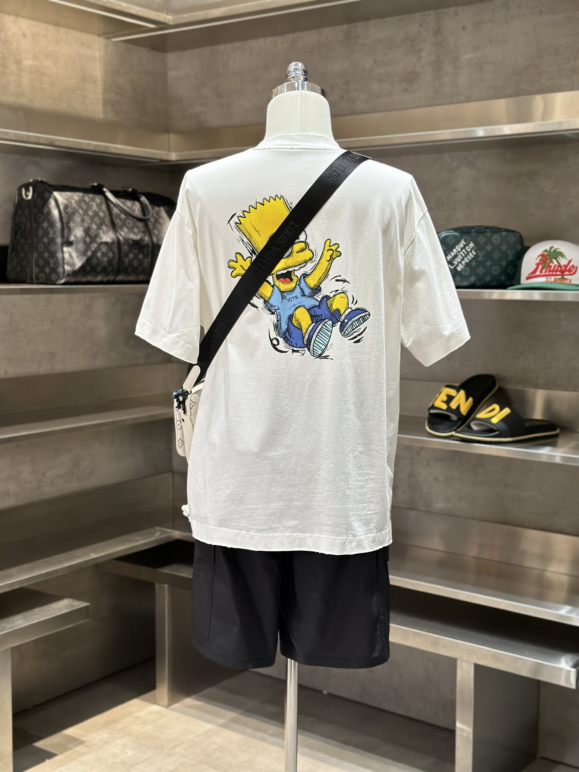 Áo phông T-shirt Local Trắng họa tiết lưng Like Auth VTN