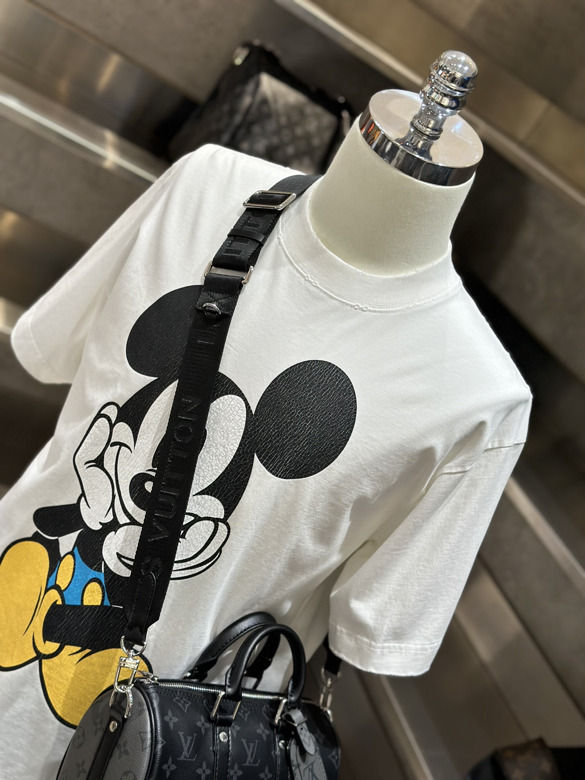 Áo phông T-shirt Local Trắng  họa tiết Mickey Like Auth VTN