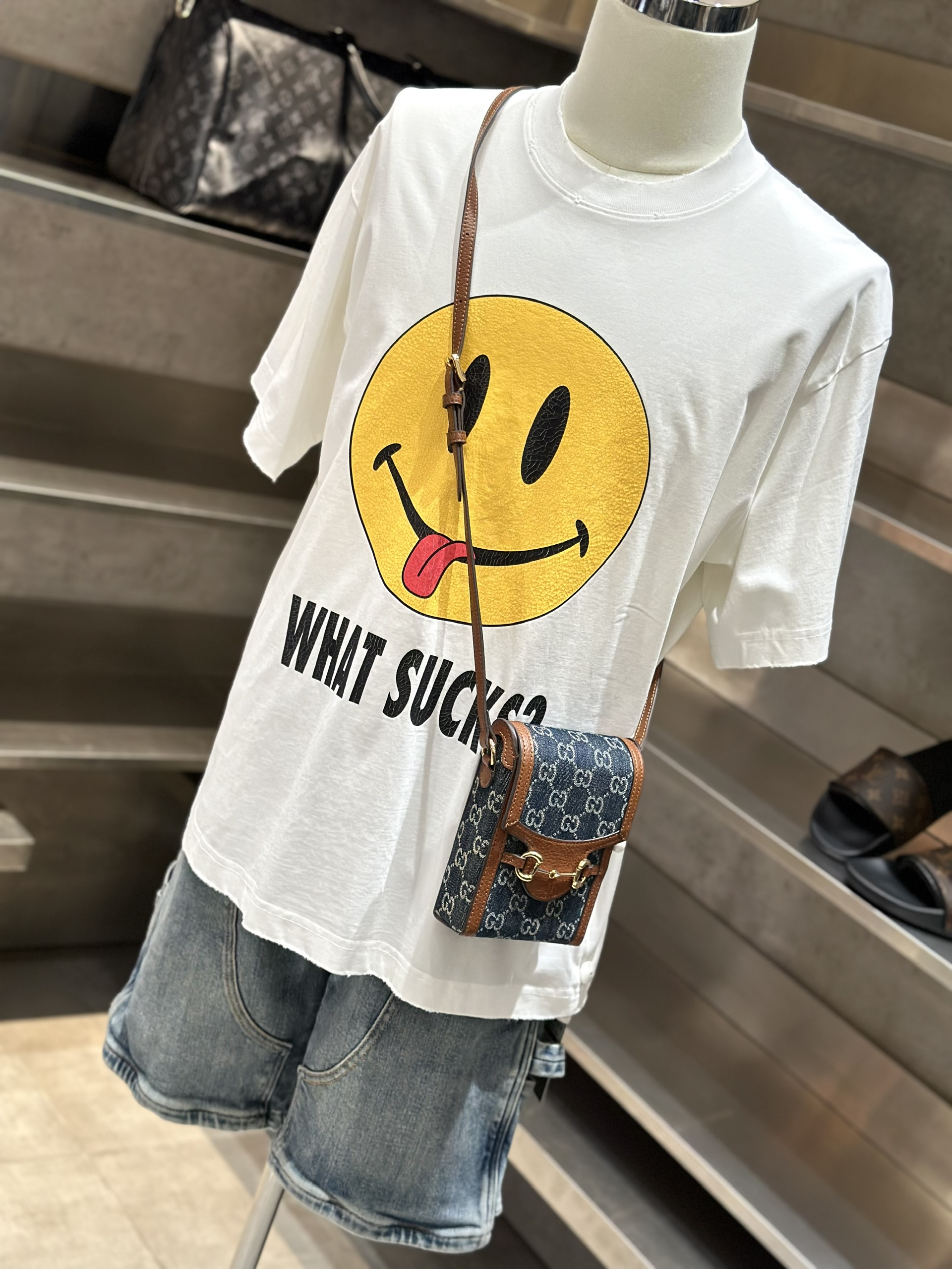 Áo phông T-shirt Local Trắng mặt cười họa tiết chữ Like Auth VTN