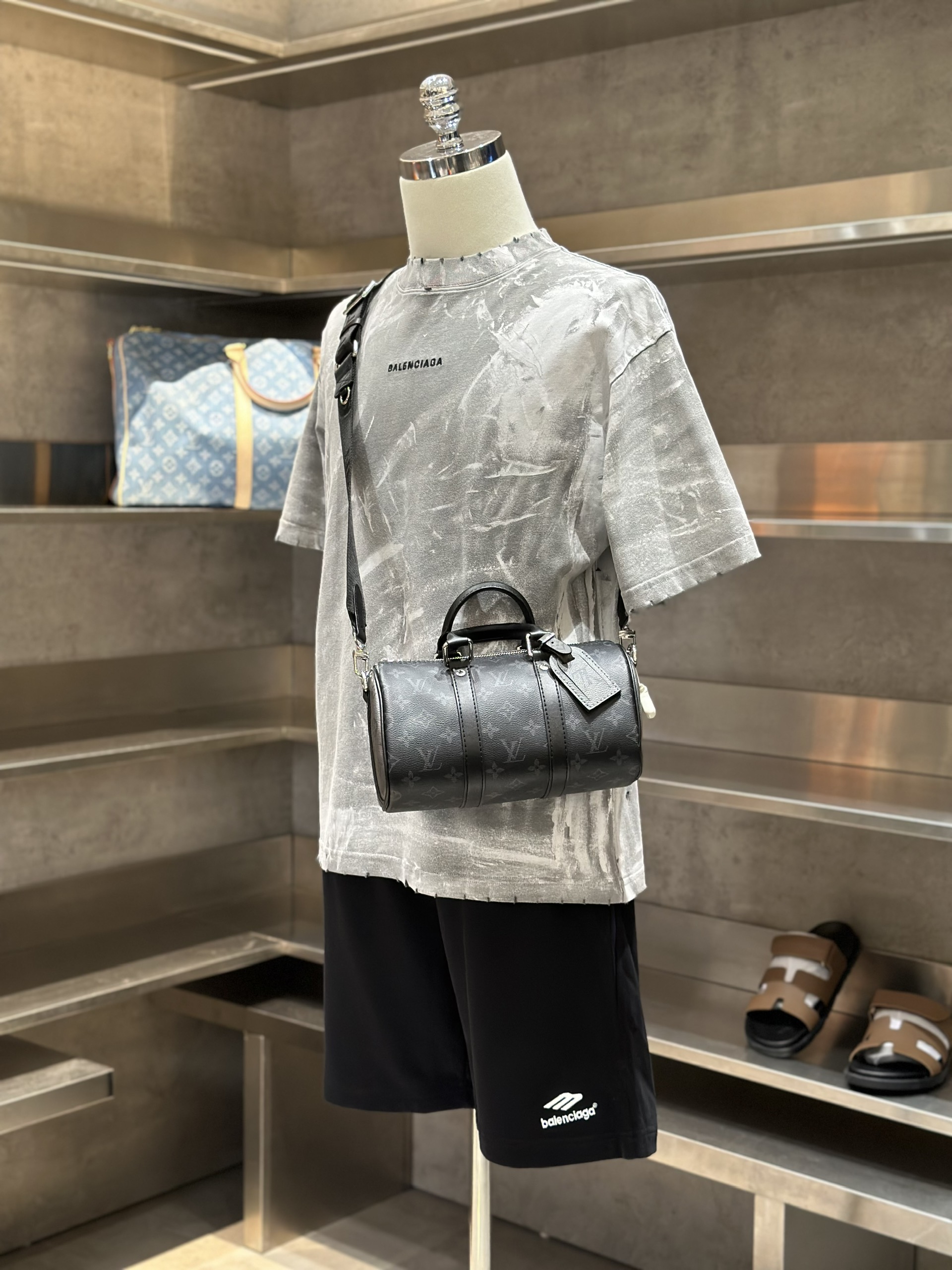 Áo phông T-shirt Balenciaga BB Xám loang Trắng Like Auth VTN