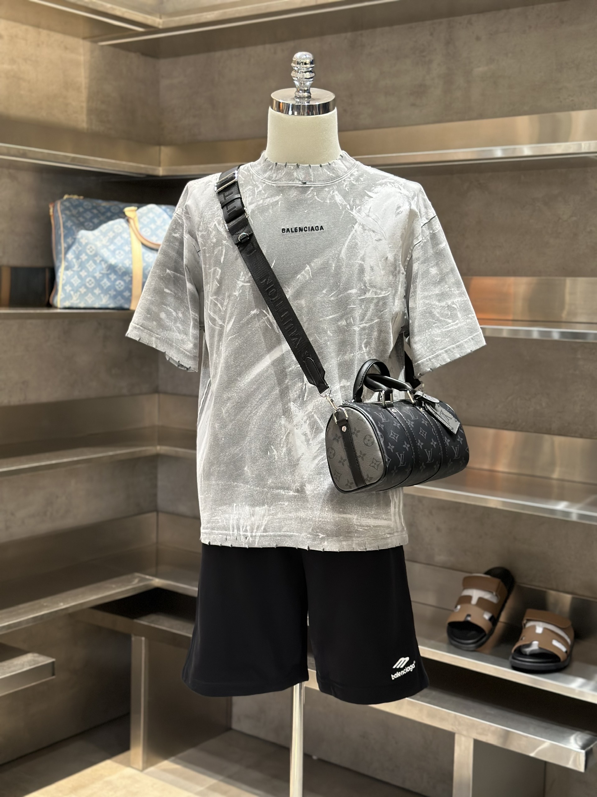 Áo phông T-shirt Balenciaga BB Xám loang Trắng Like Auth VTN