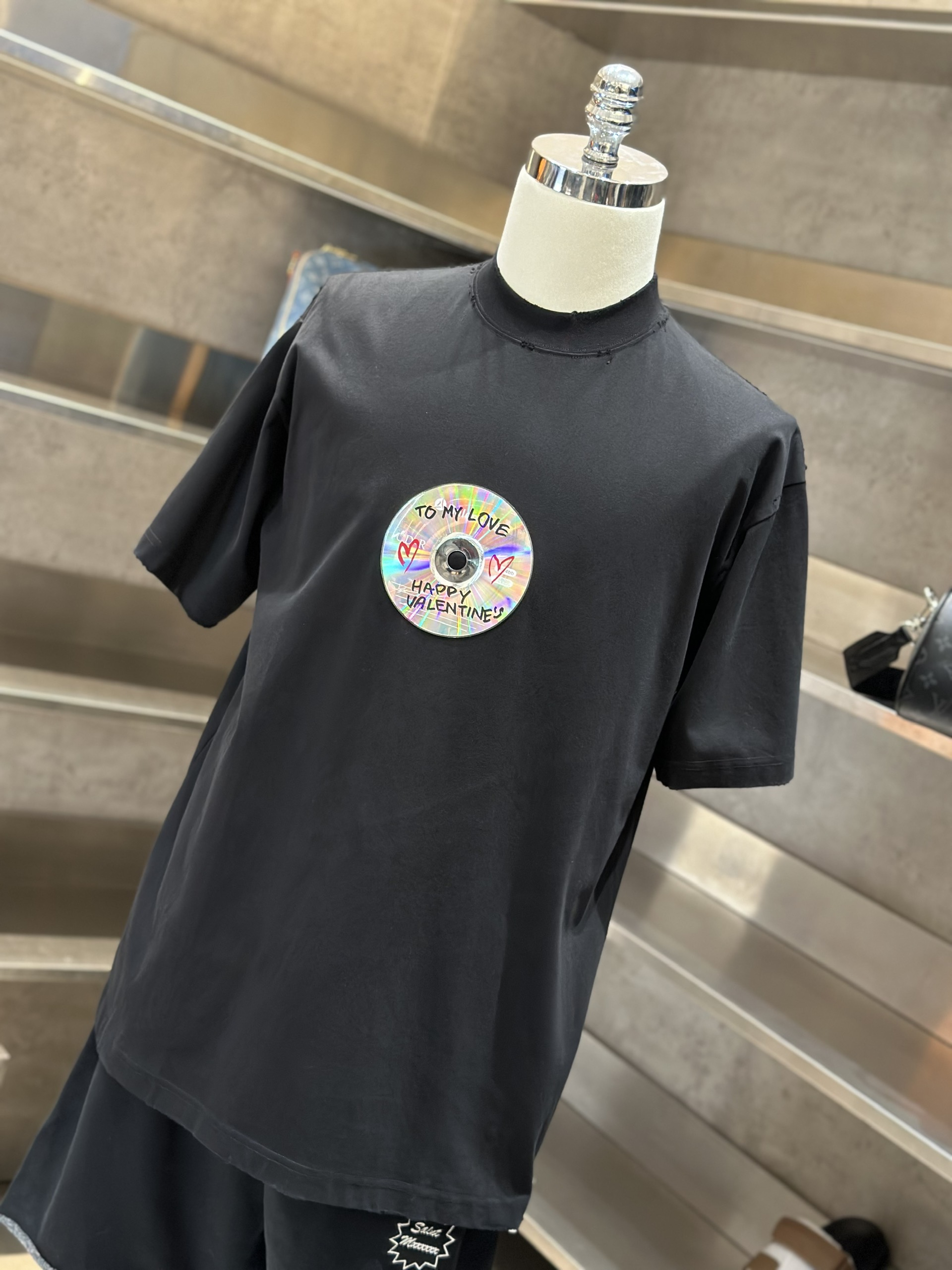 Áo phông T-shirt Balenciaga BB Đen logo đĩa nhạc Like Auth VTN