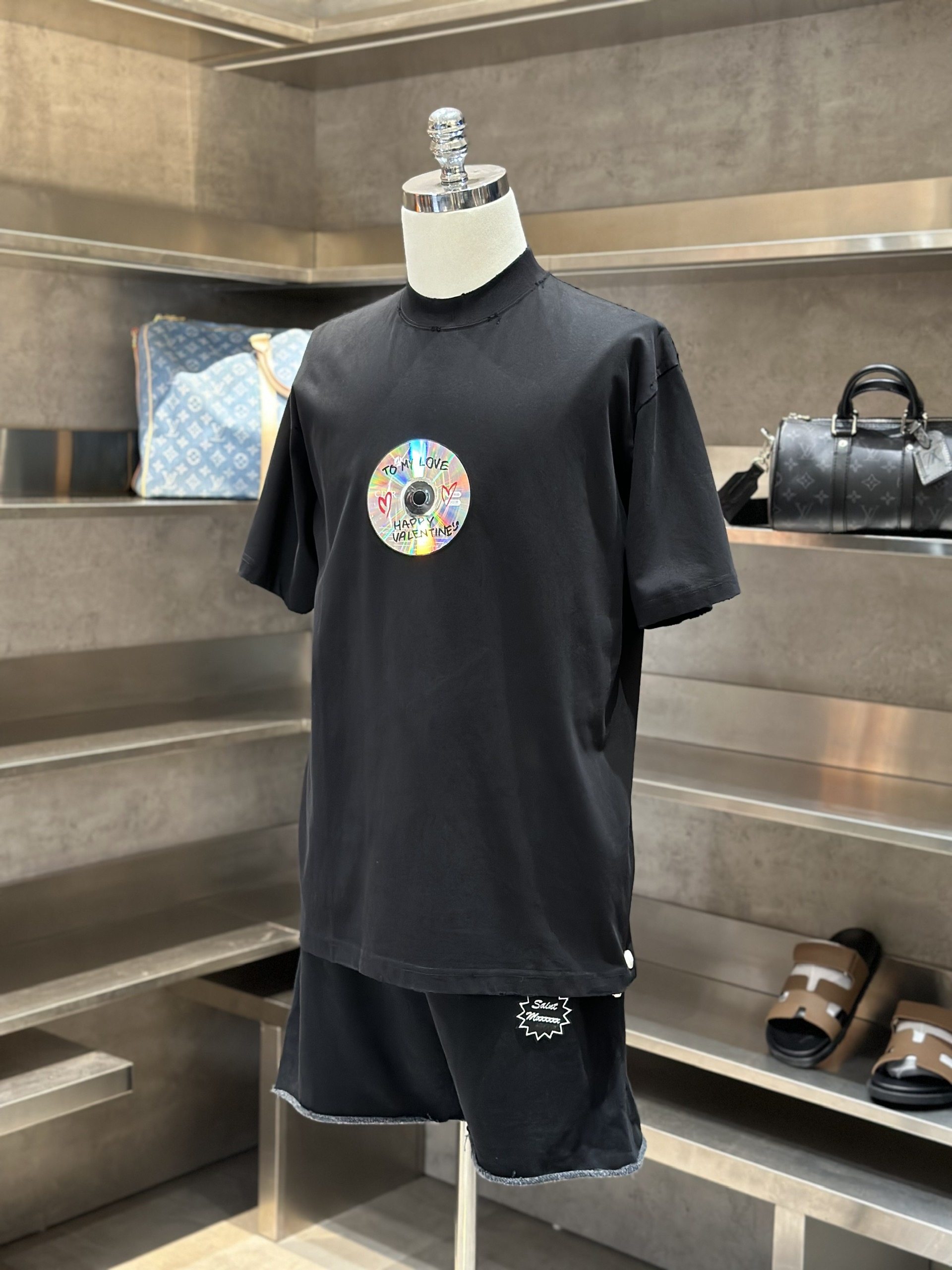 Áo phông T-shirt Balenciaga BB Đen logo đĩa nhạc Like Auth VTN