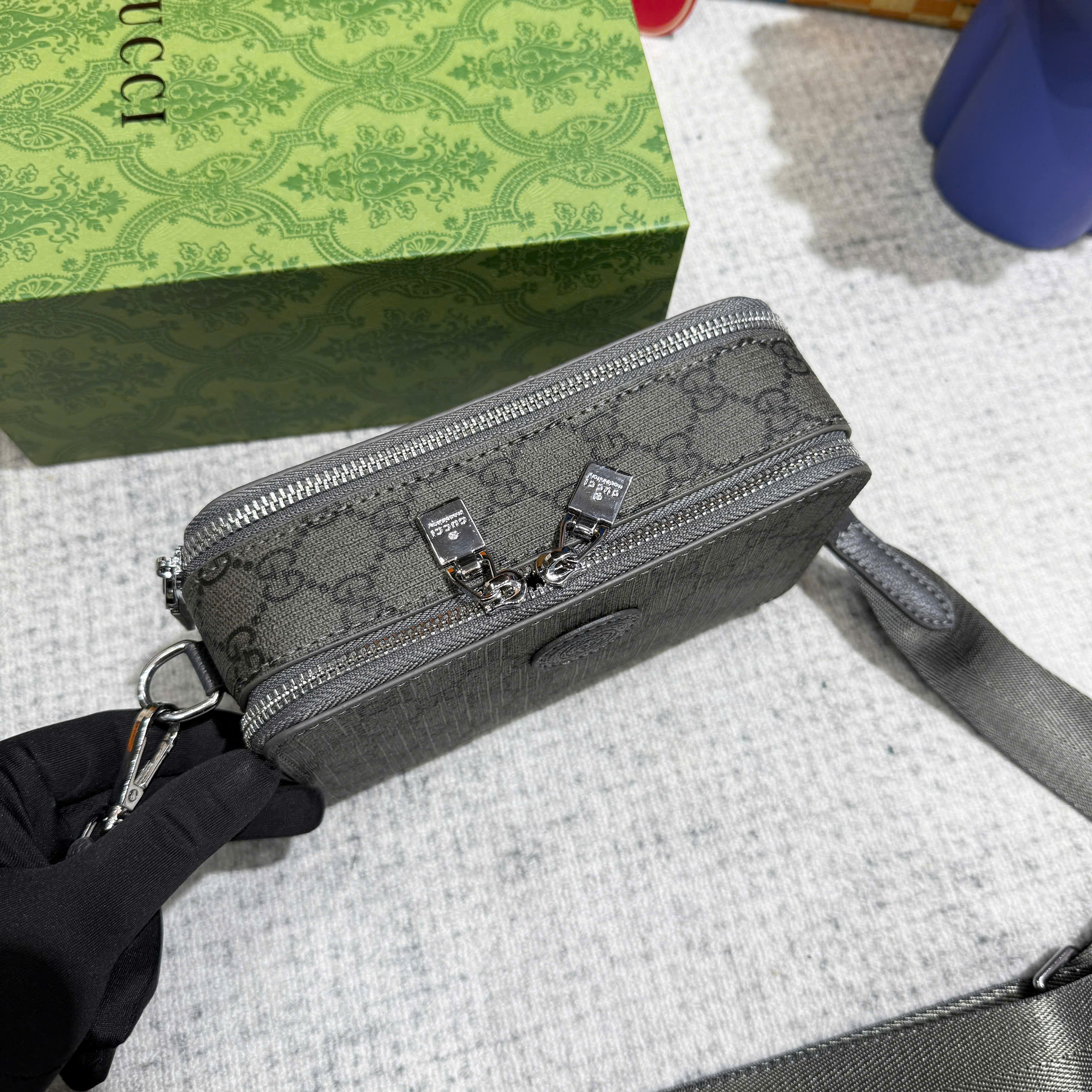 Túi hộp đeo chéo Gucci GC Xám họa tiết monogram logo GG tag da tròn thêu size 18cm Like Auth on web fullbox bill thẻ PLD