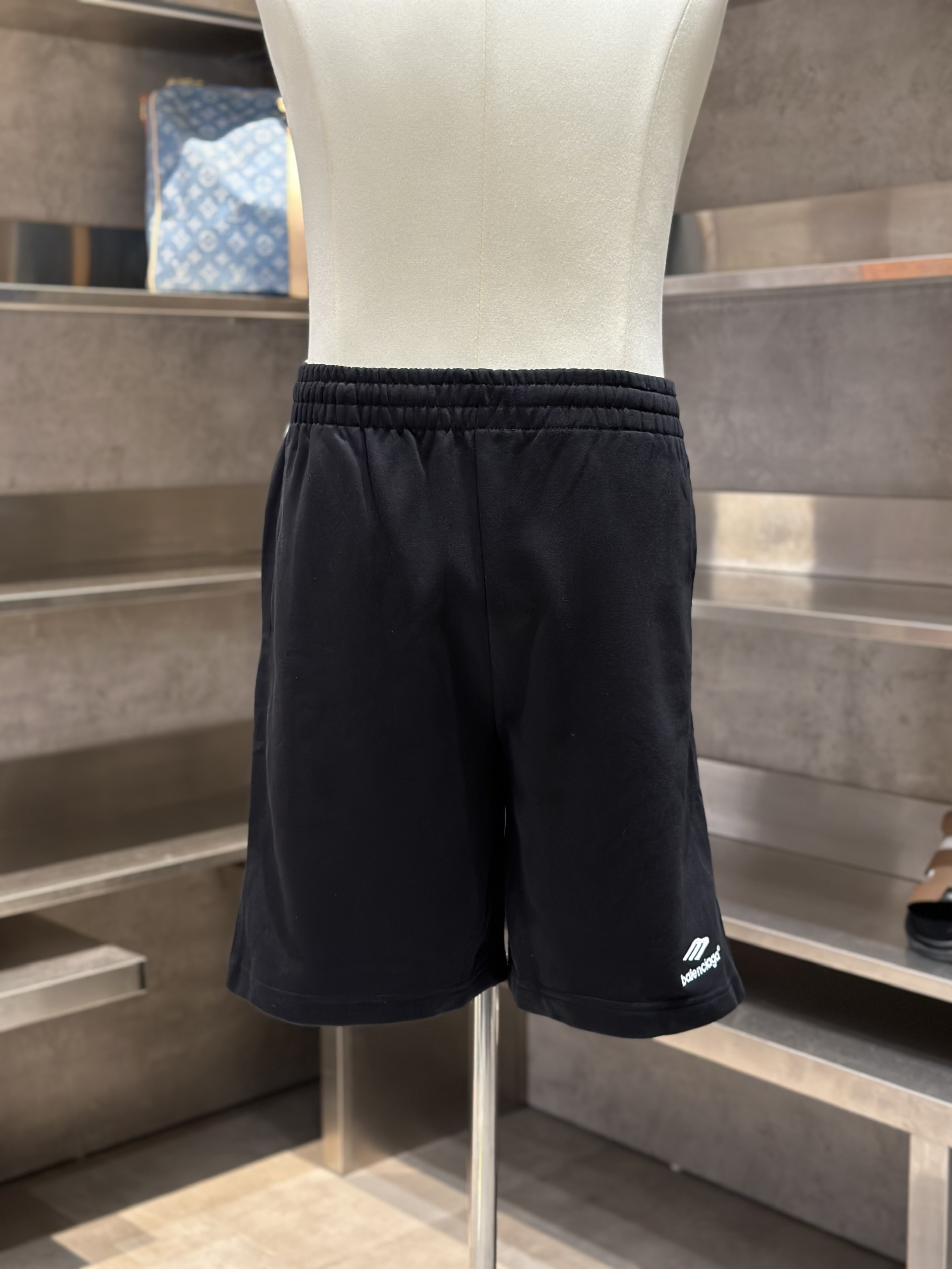 Quần short nỉ Balenciaga BB Đen sọc Trắng Xanh than sườn Like Auth VTN