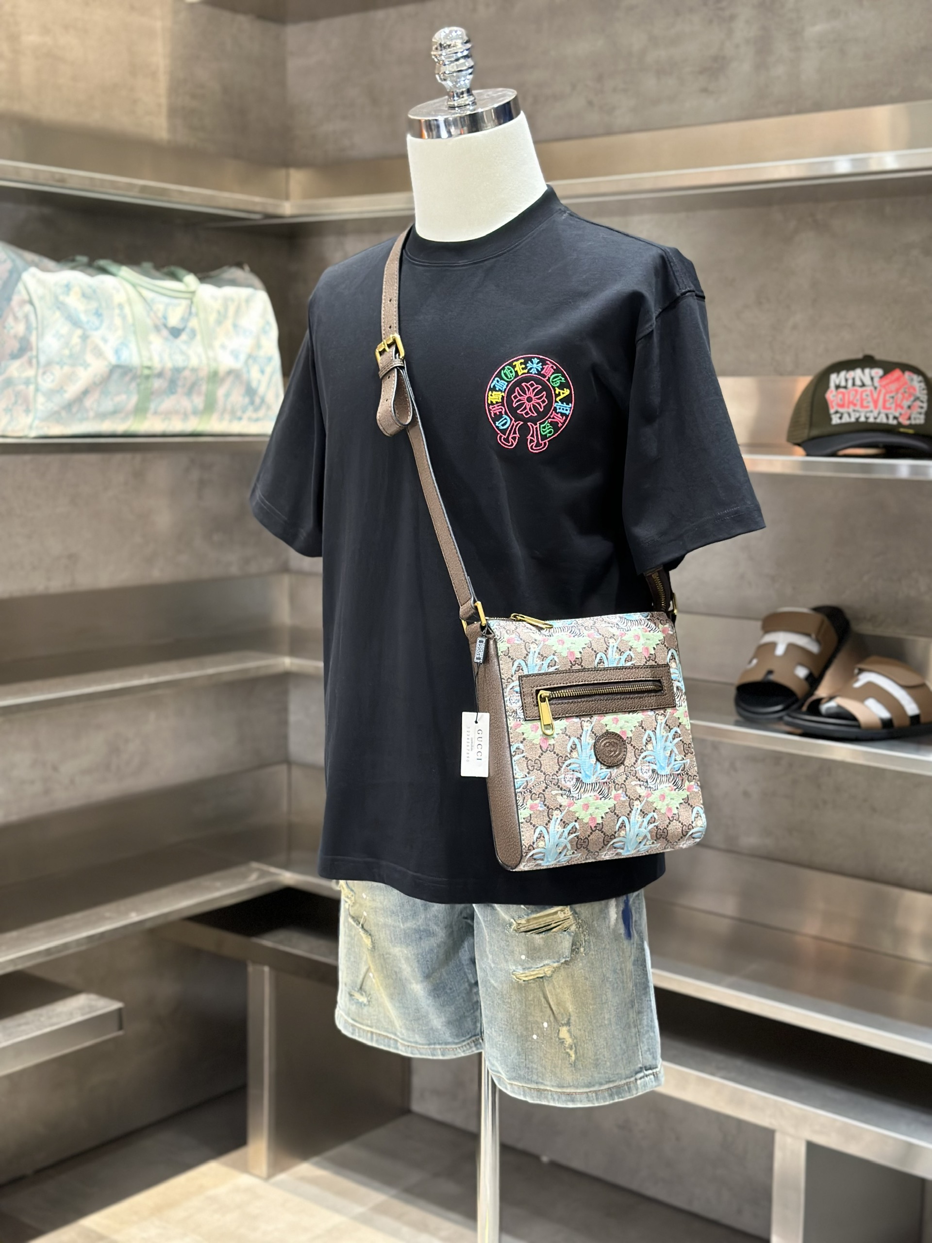 Áo phông T-shirt Chrome Heart CH Đen logo màu sắc thêu nổi lưng ngực Like Auth VTN