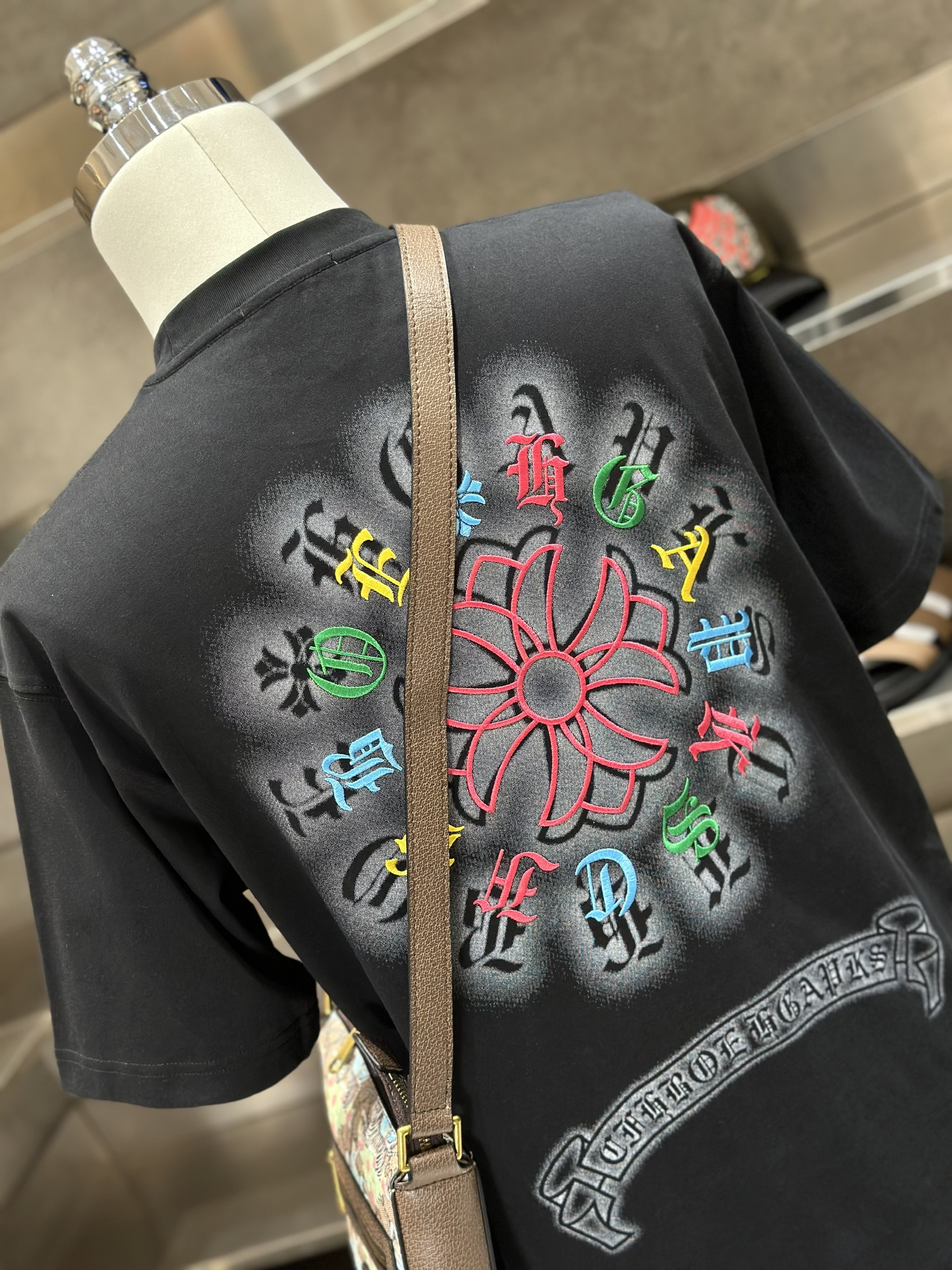Áo phông T-shirt Chrome Heart CH Đen logo màu sắc thêu nổi lưng ngực Like Auth VTN