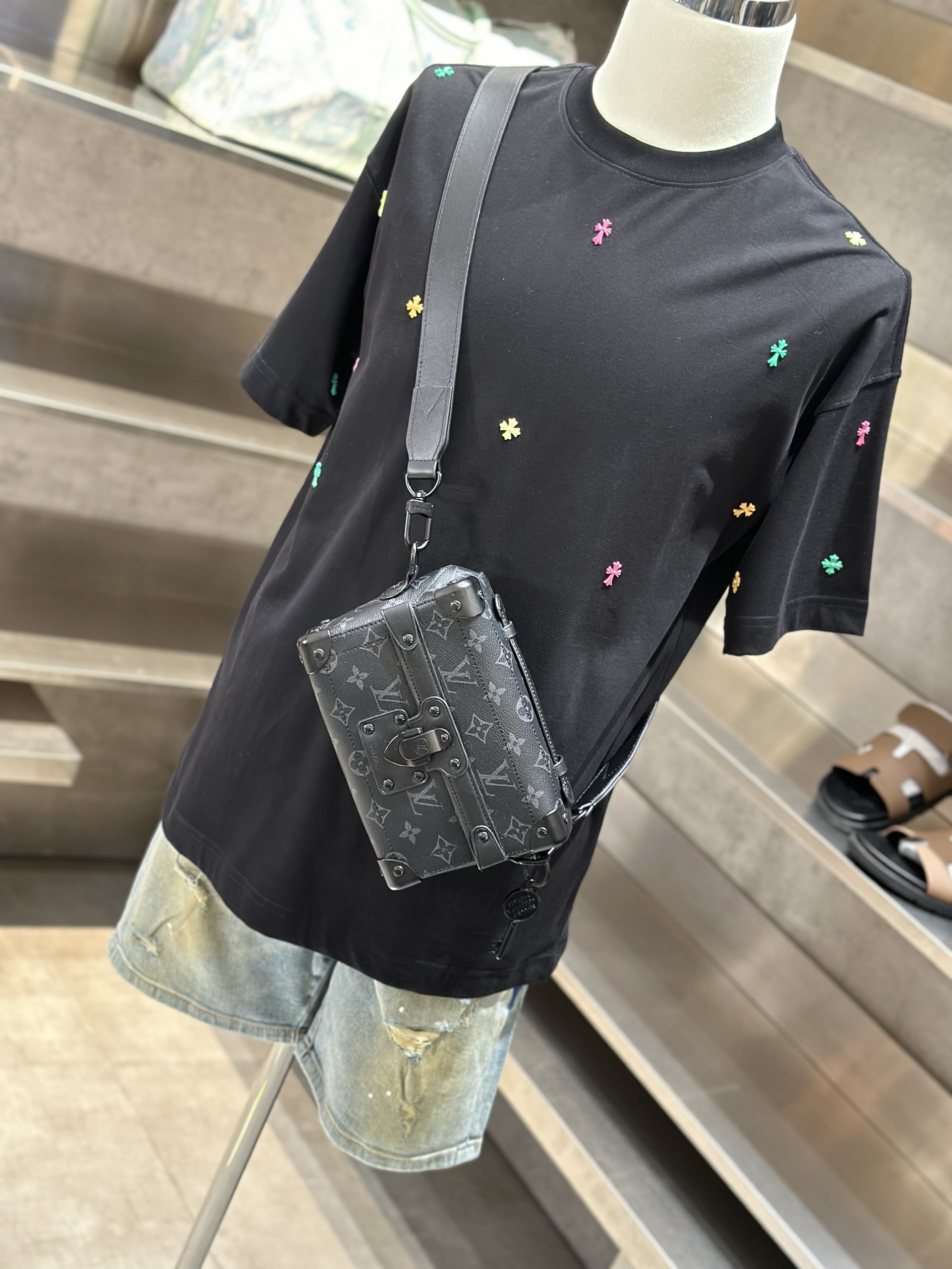 Áo phông T-shirt Chrome Heart CH Đen logo hạt màu sắc Like Auth VTN