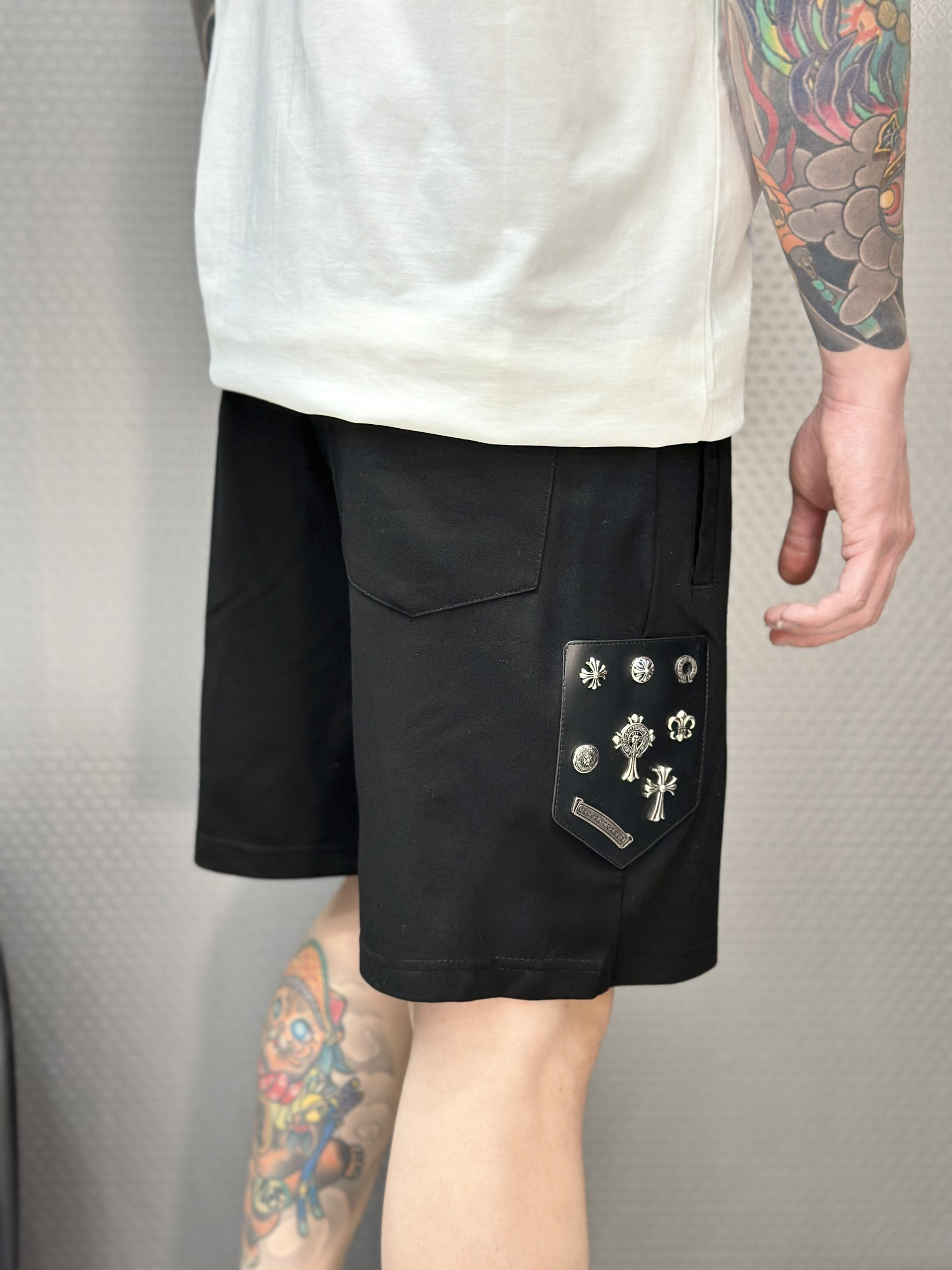 Quần short nỉ Chrome Heart CH Đen tag da logo thêu đùi Like Auth VTN