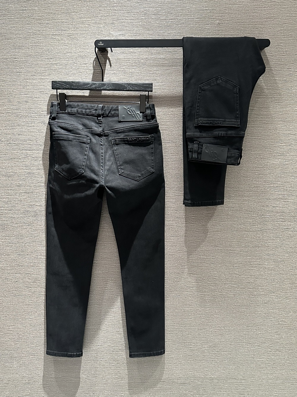 Quần Jean Saint Laurent YSL Đen Xám trơn logo chữ dập nổi Like Auth VTN