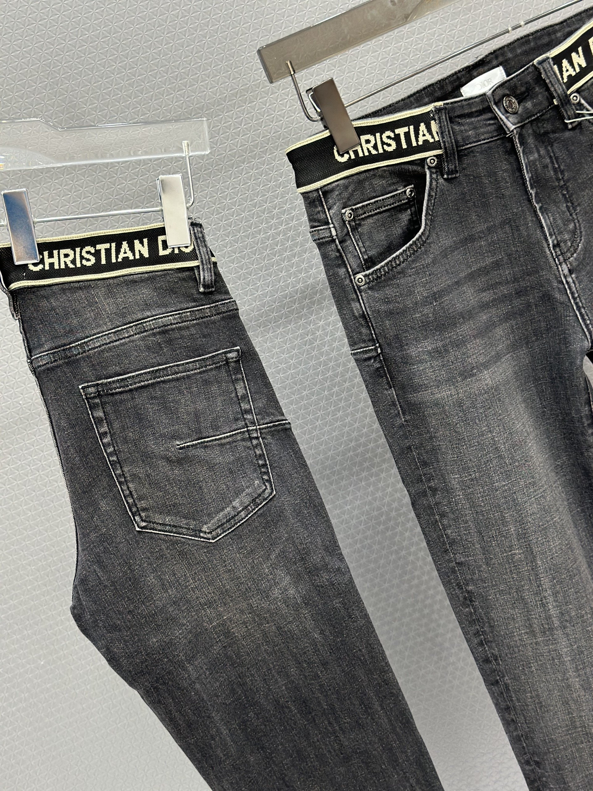 Quần Jean Dior CD Xám bạc logo chữ cạp Like Auth 28-34 VTN