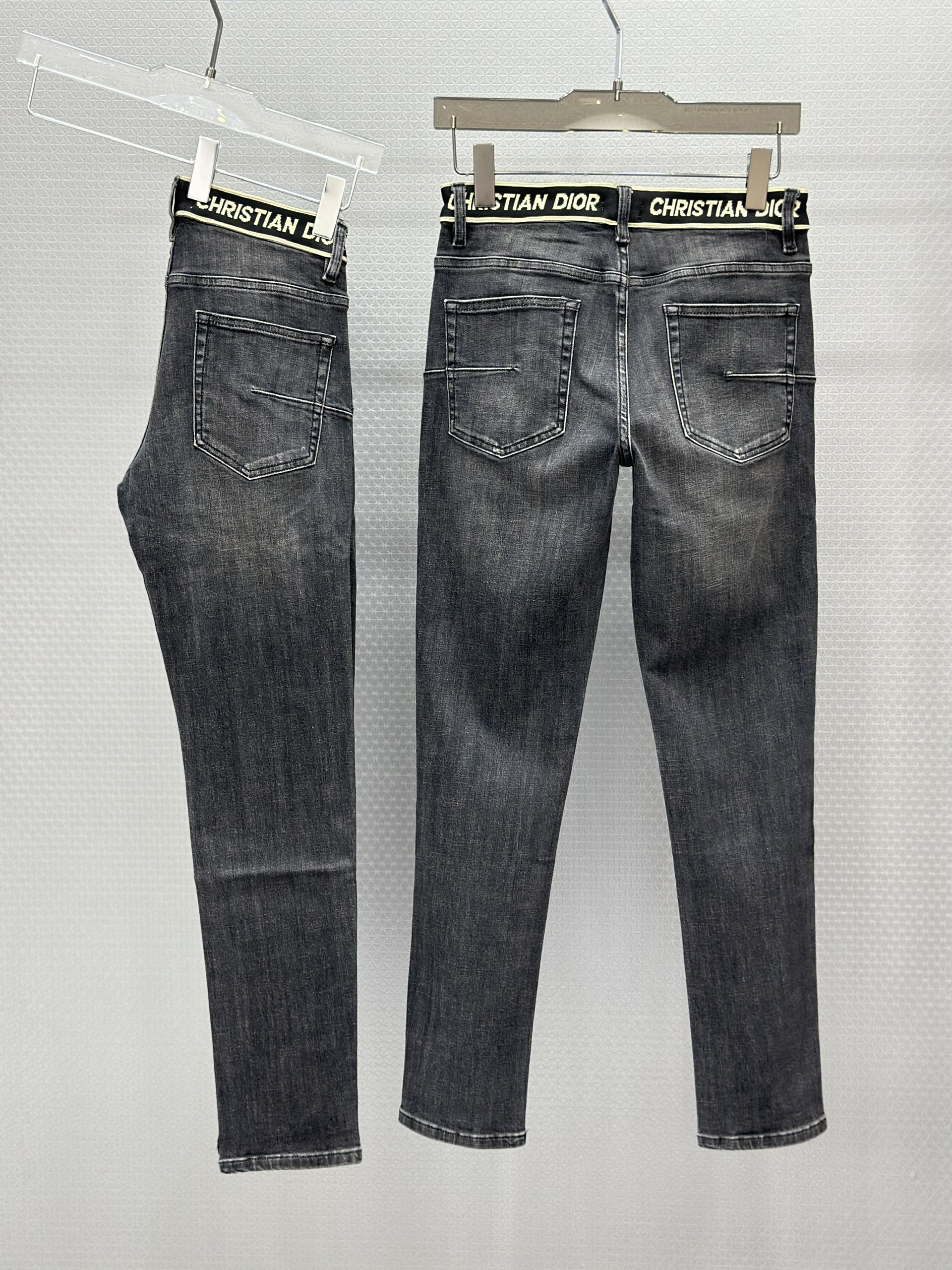Quần Jean Dior CD Xám bạc logo chữ cạp Like Auth 28-34 VTN