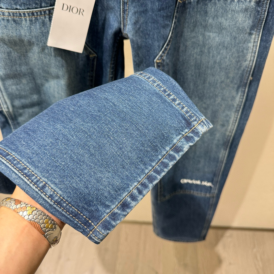 Quần Jean suông Dior CD Xanh logo chữ thêu ống Like Auth VTN