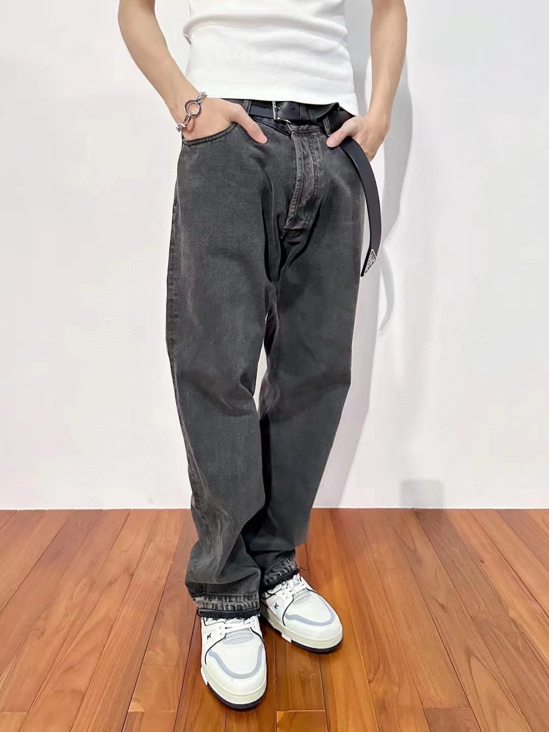 Quần Jean suông Celine Xám trơn rách xước gấu Like Auth VTN