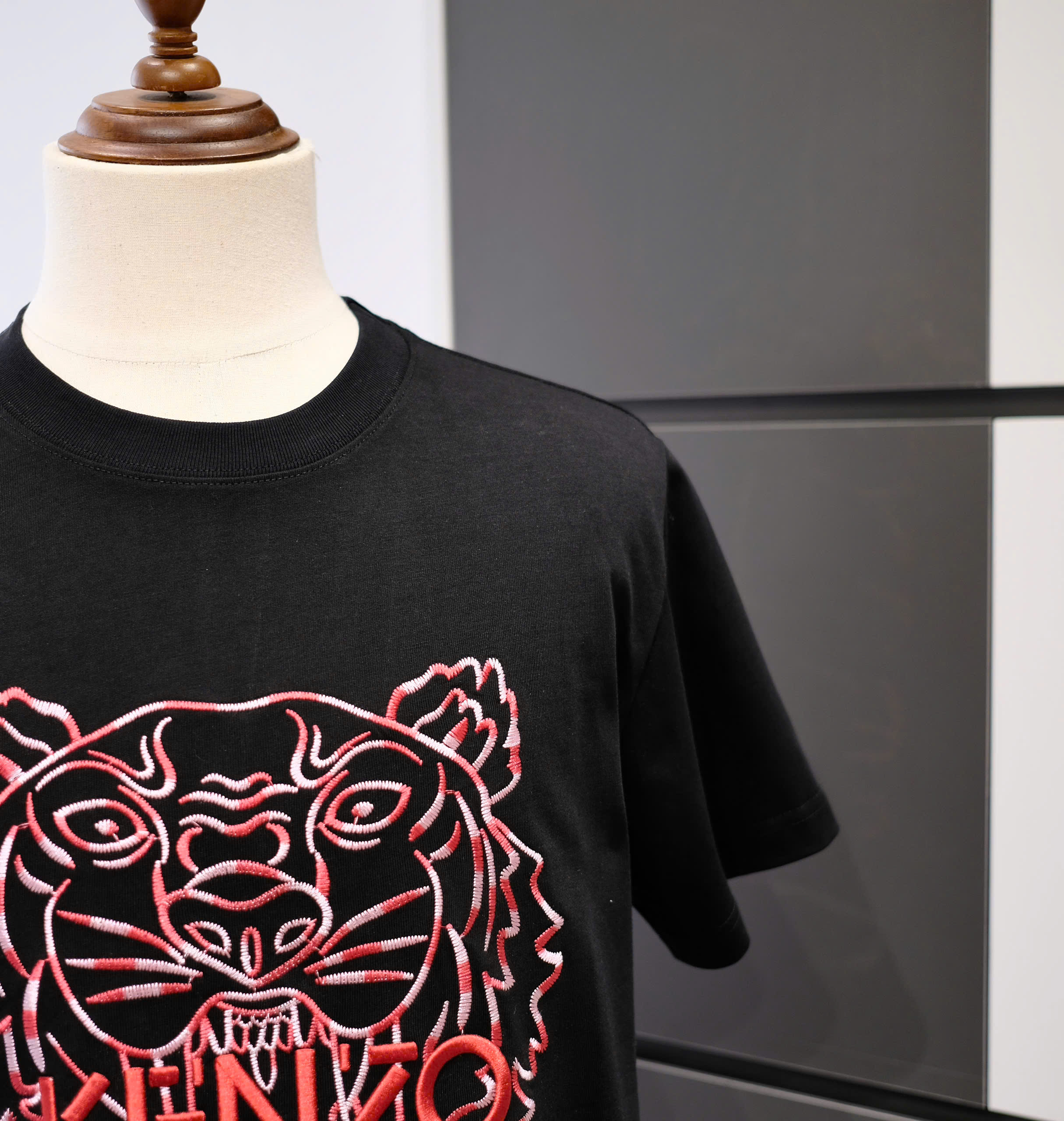 Áo phông T-shirt Kenzo KZ Đen logo mặt Hổ Đỏ thêu Like Auth DDT