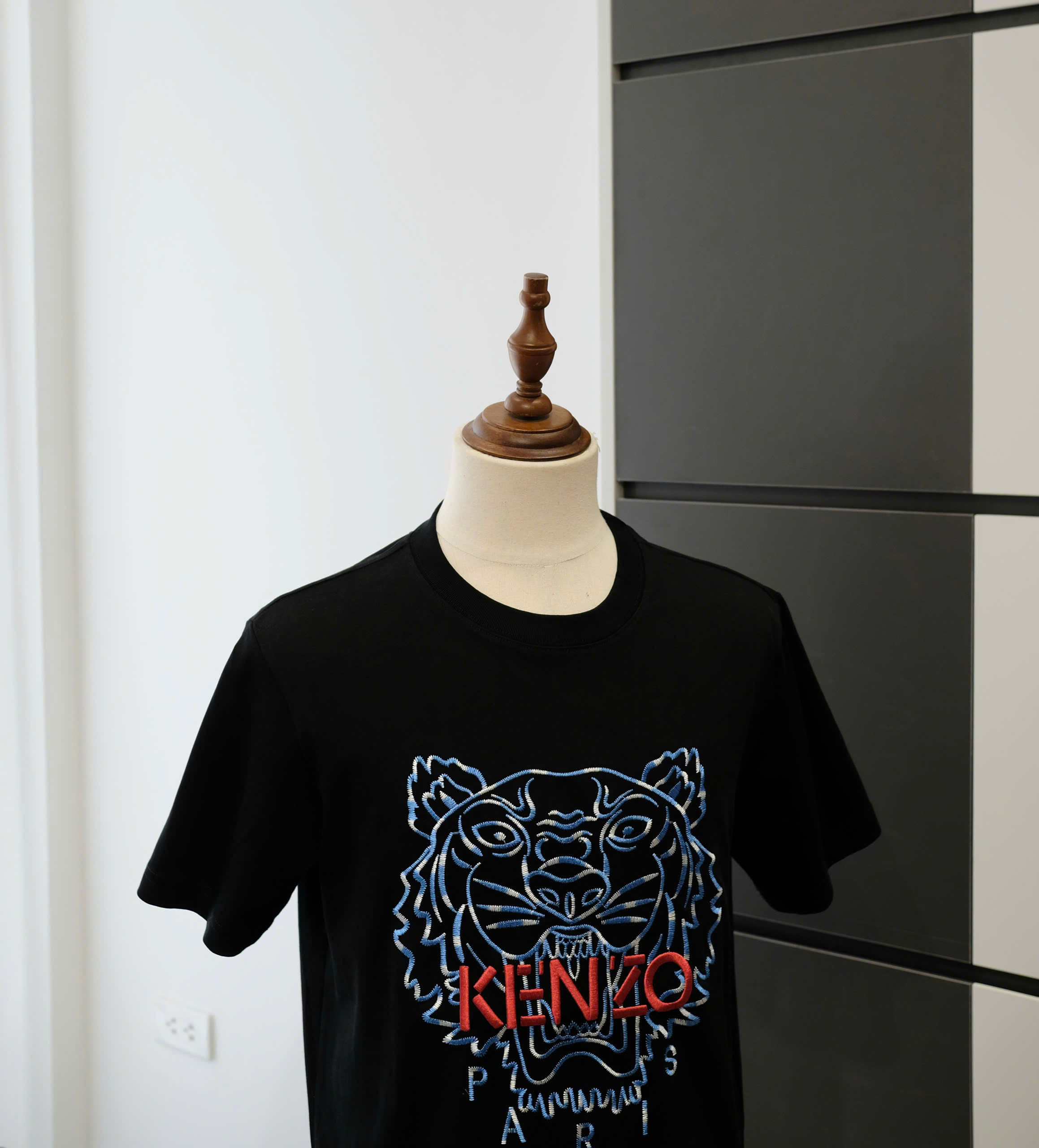 Áo phông T-shirt Kenzo KZ Đen logo mặt Hổ Xanh dương chữ Đỏ thêu Like Auth DDT
