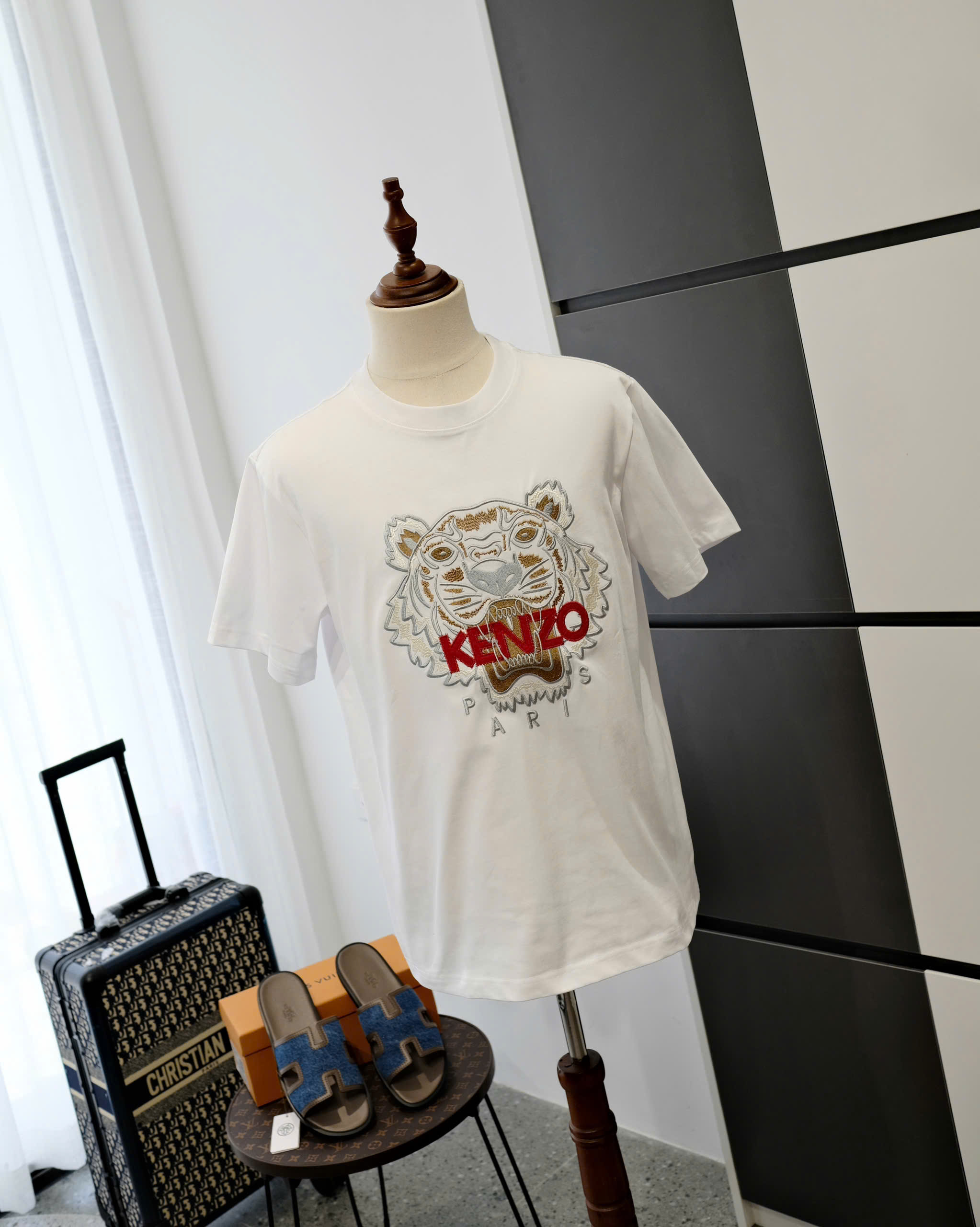 Áo phông T-shirt Kenzo KZ Trắng logo mặt Hổ Xám chữ Đỏ thêu Like Auth DDT