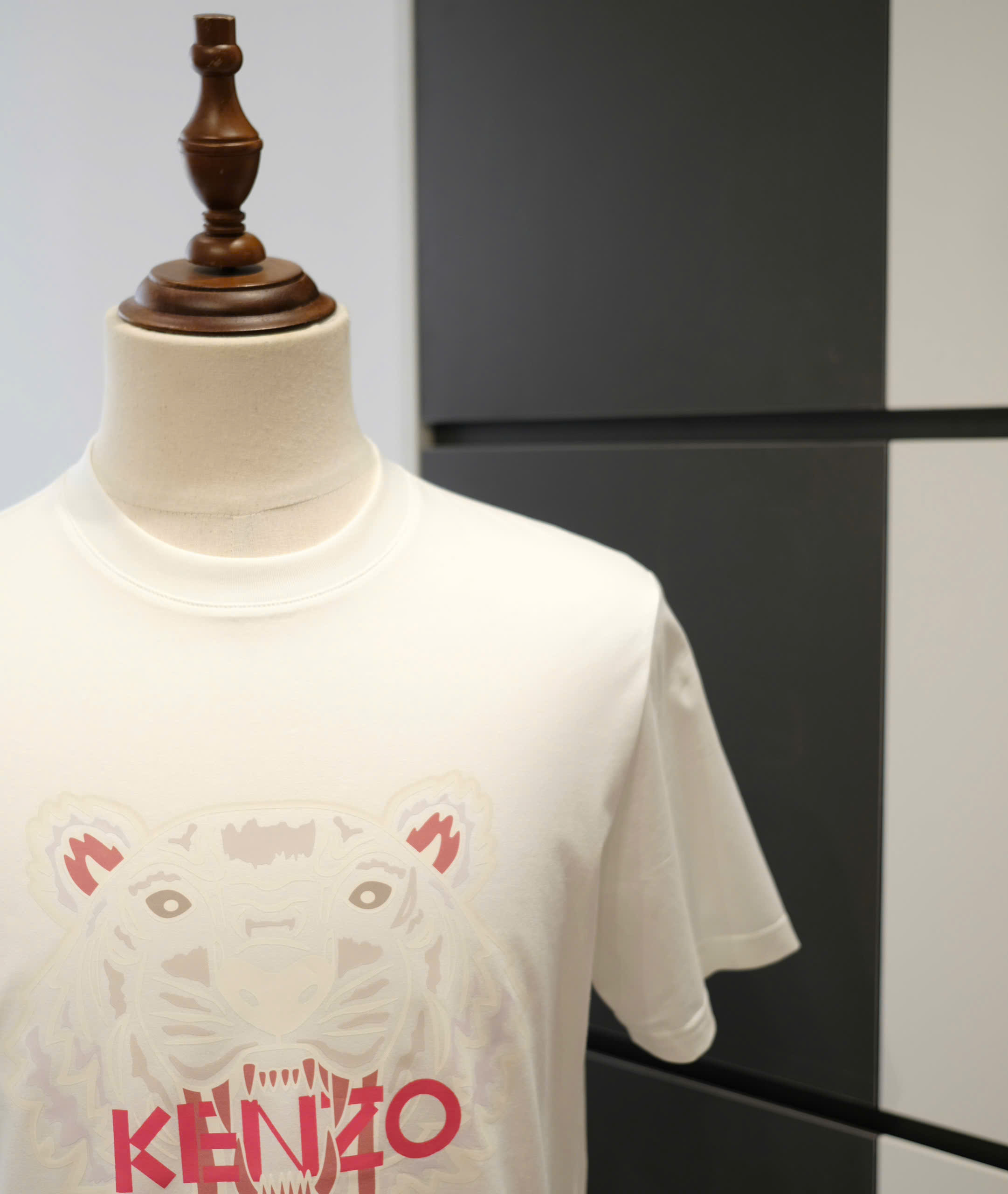 Áo phông T-shirt Kenzo KZ Trắng logo mặt Hổ Trắng chữ Đỏ Like Auth DDT
