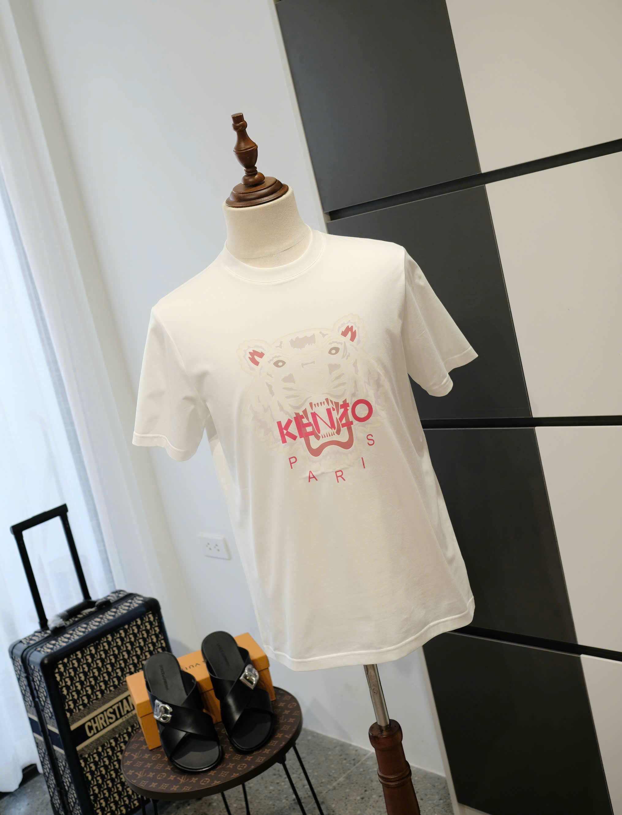 Áo phông T-shirt Kenzo KZ Trắng logo mặt Hổ Trắng chữ Đỏ Like Auth DDT