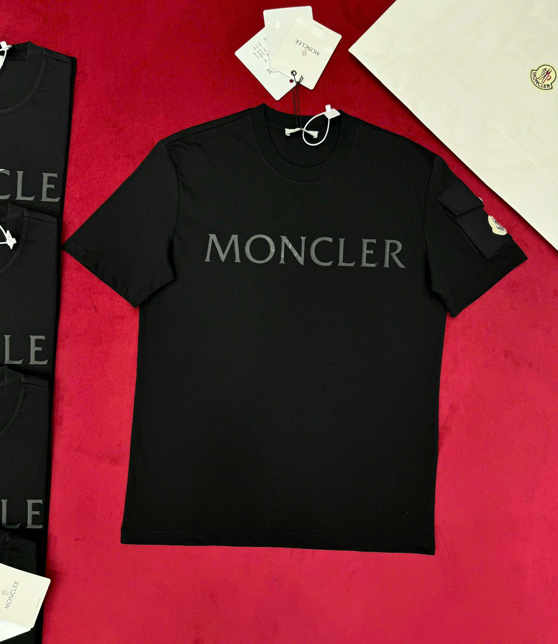 Áo phông T-shirt Moncler M logo chữ ngực phối túi tay Like Auth CD