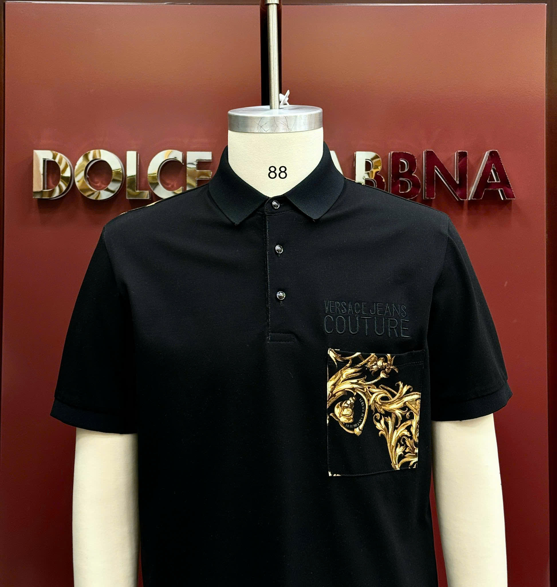 Áo polo Versace VS họa tiết Vàng logo chữ thêu túi ngực Like Auth CD