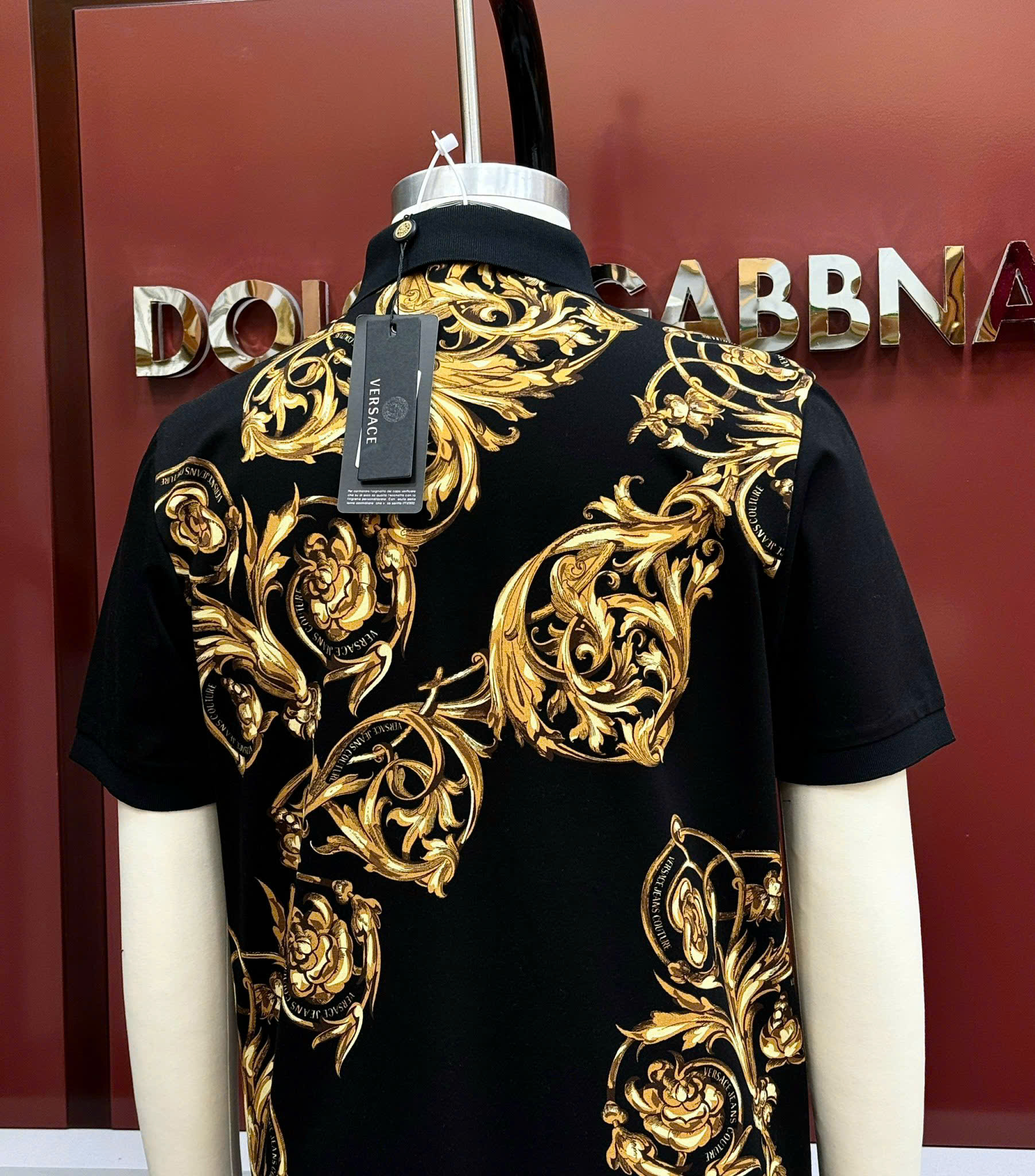 Áo polo Versace VS họa tiết Vàng logo chữ thêu túi ngực Like Auth CD