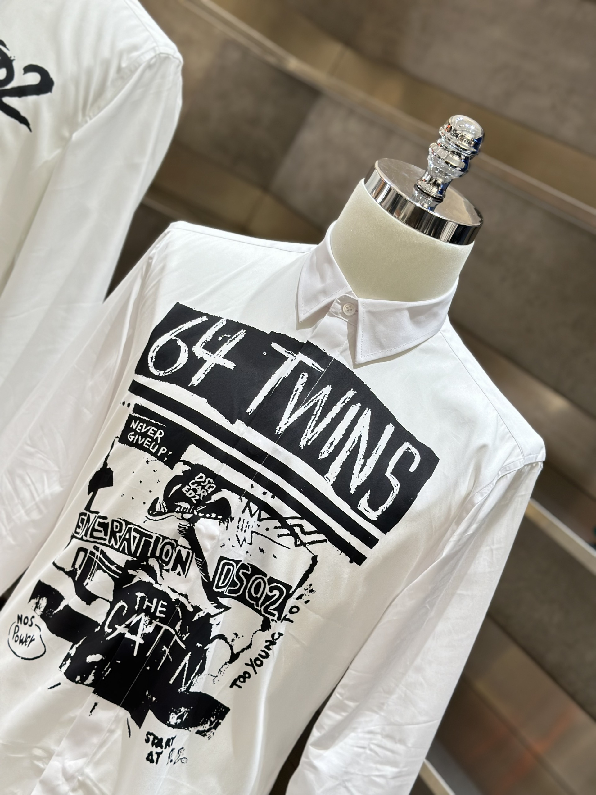 Áo sơ mi dài tay Dsquared2 DSQ2 Trắng họa tiết 64 Twins Like Auth VTN
