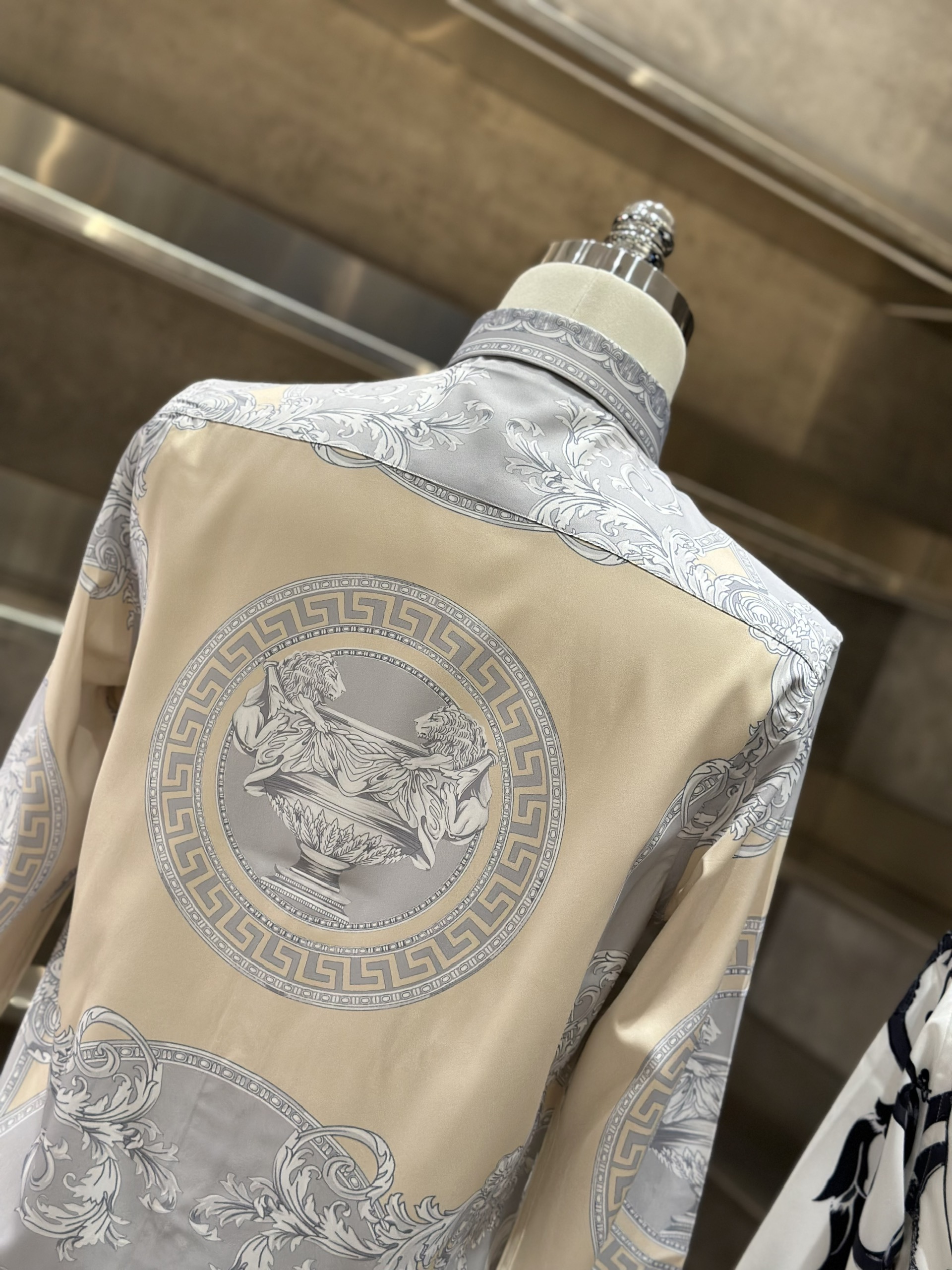 Áo sơ mi dài tay Versace VS Be họa tiết Xám full Like Auth VTN