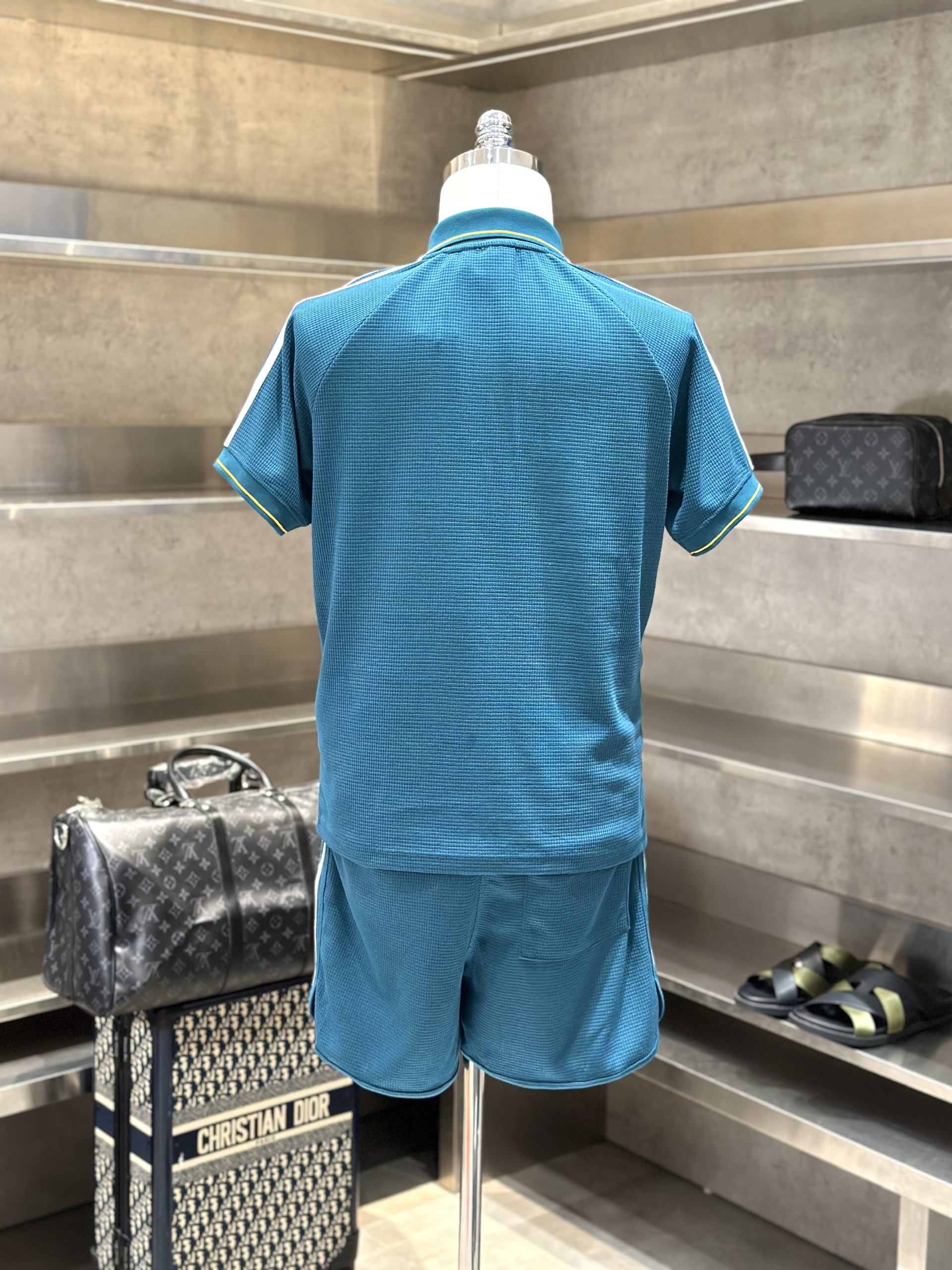 Bộ, set hè cổ sơ mi Adidas A Xanh dương kẻ sọc Trắng Like Auth VTN